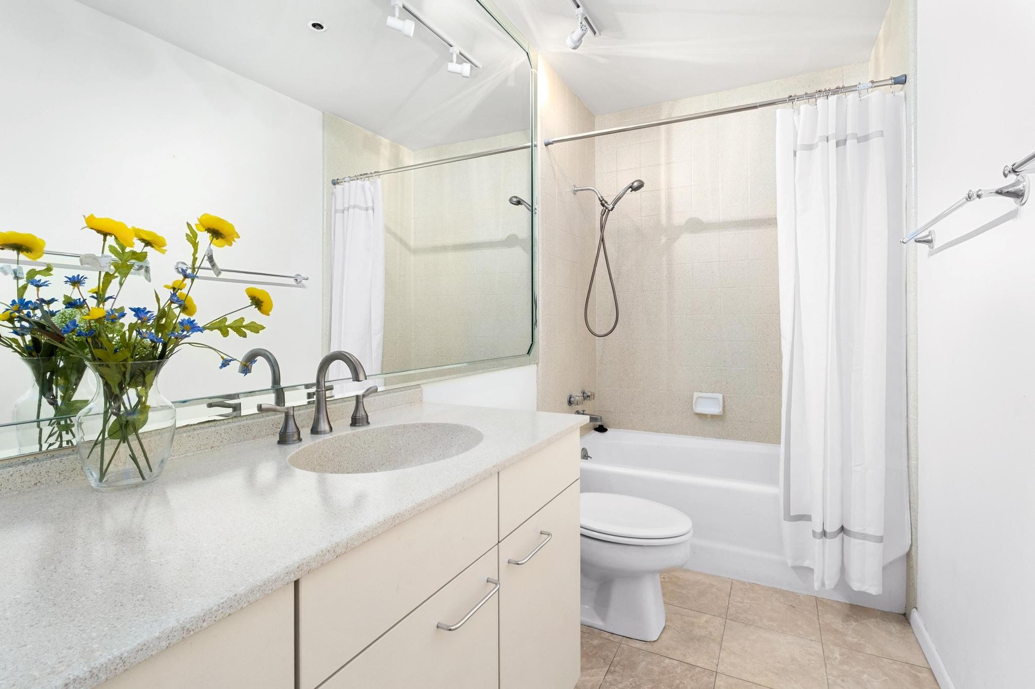 40 N Interstate 35 # 3D3, Austin, TX 78701