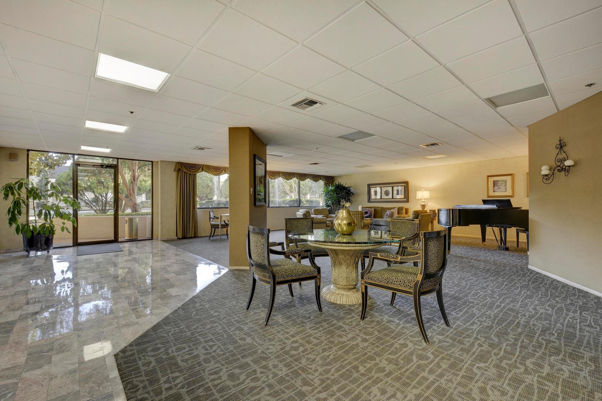 40 N Interstate 35 # 3D3, Austin, TX 78701