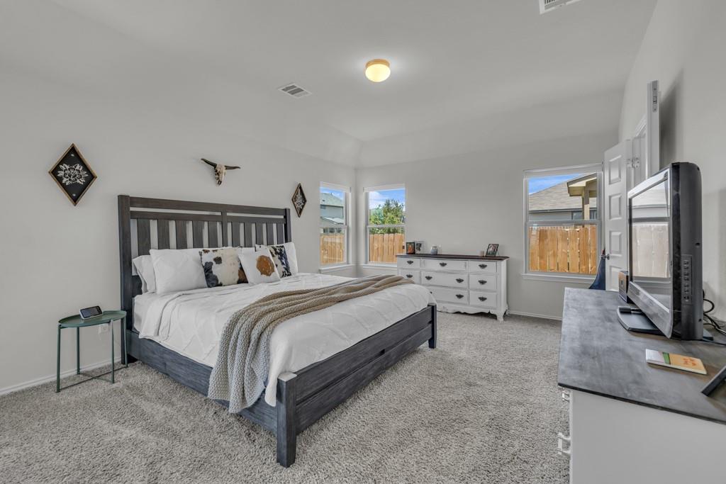 116 Gray Wolf Dr, San Marcos, TX 78666