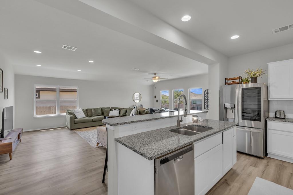 116 Gray Wolf Dr, San Marcos, TX 78666