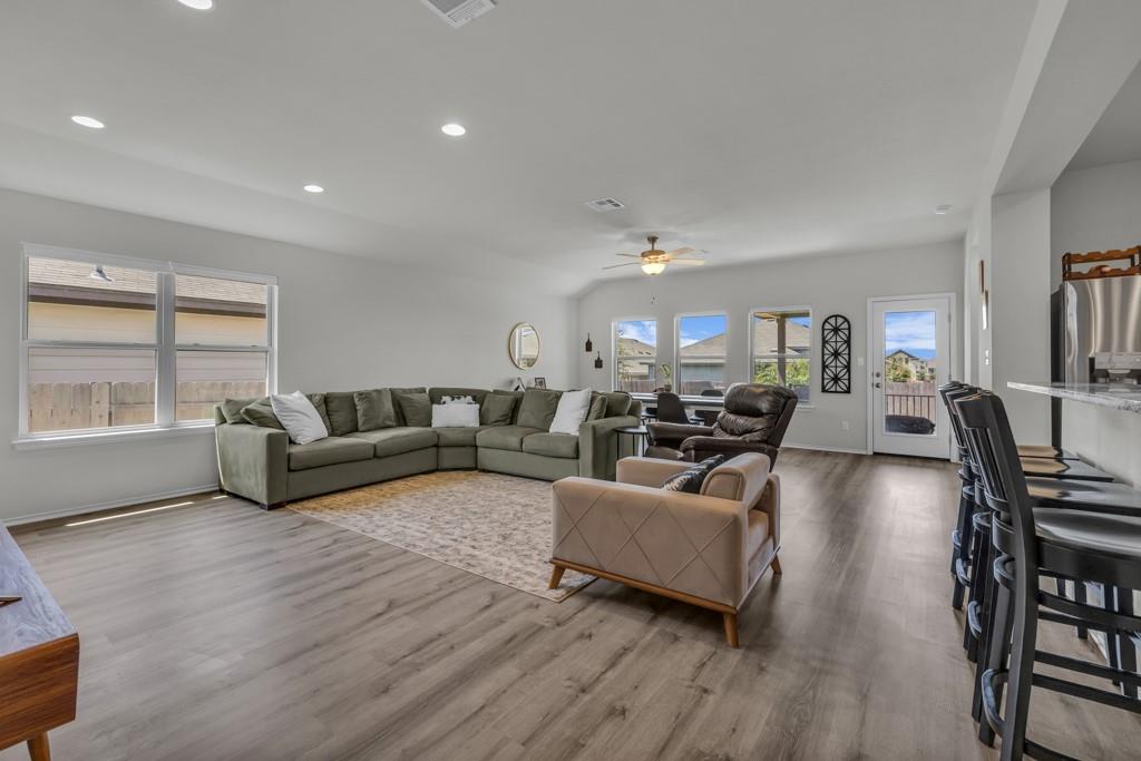 116 Gray Wolf Dr, San Marcos, TX 78666