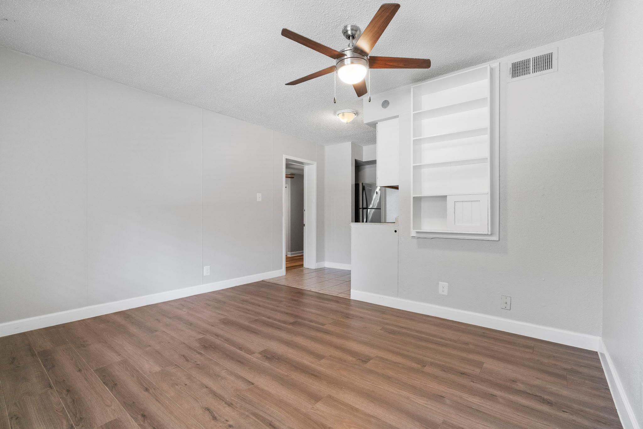 1010 W 23rd St # 4, Austin, TX 78705