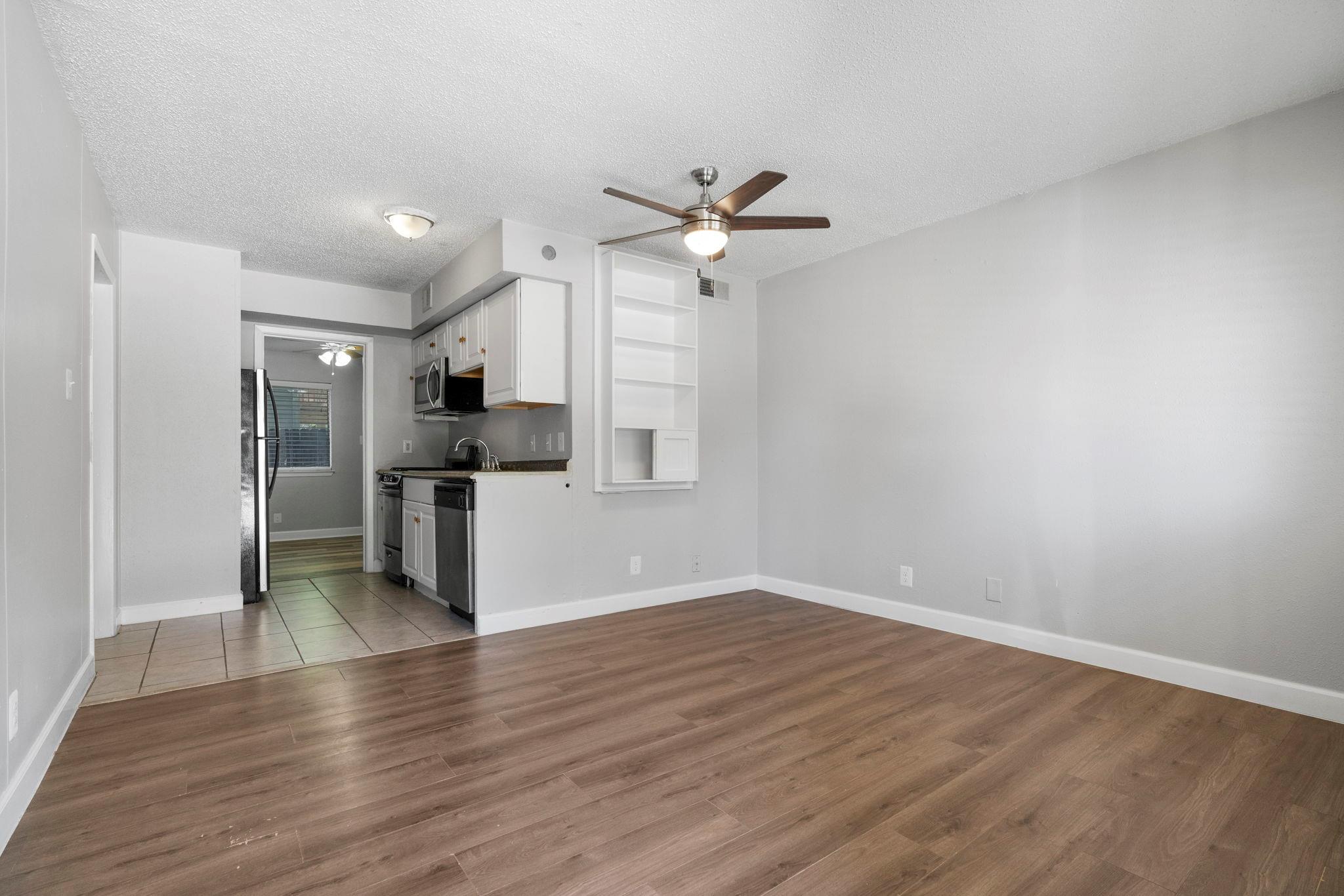 1010 W 23rd St # 4, Austin, TX 78705