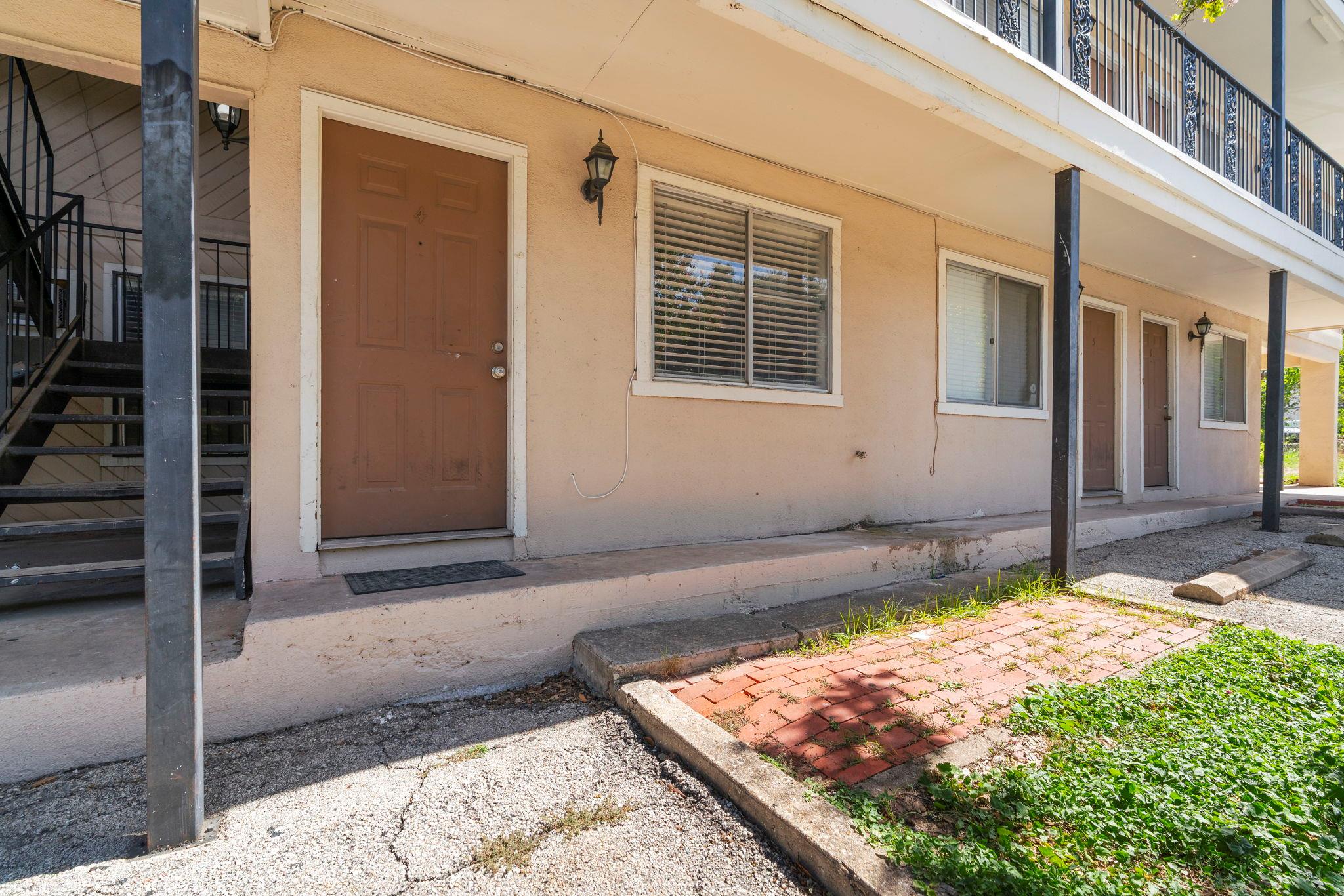 1010 W 23rd St # 4, Austin, TX 78705