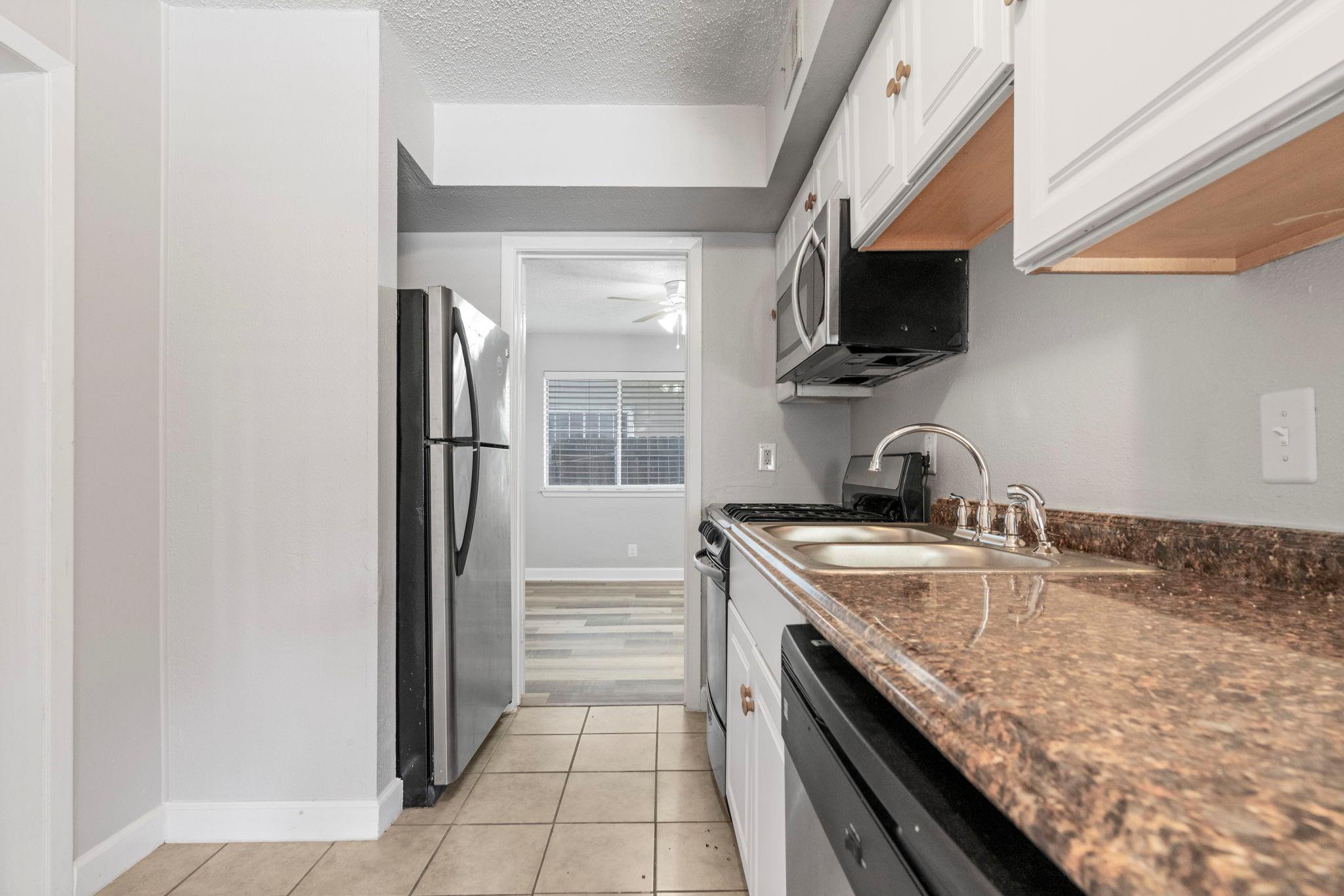 1010 W 23rd St # 4, Austin, TX 78705