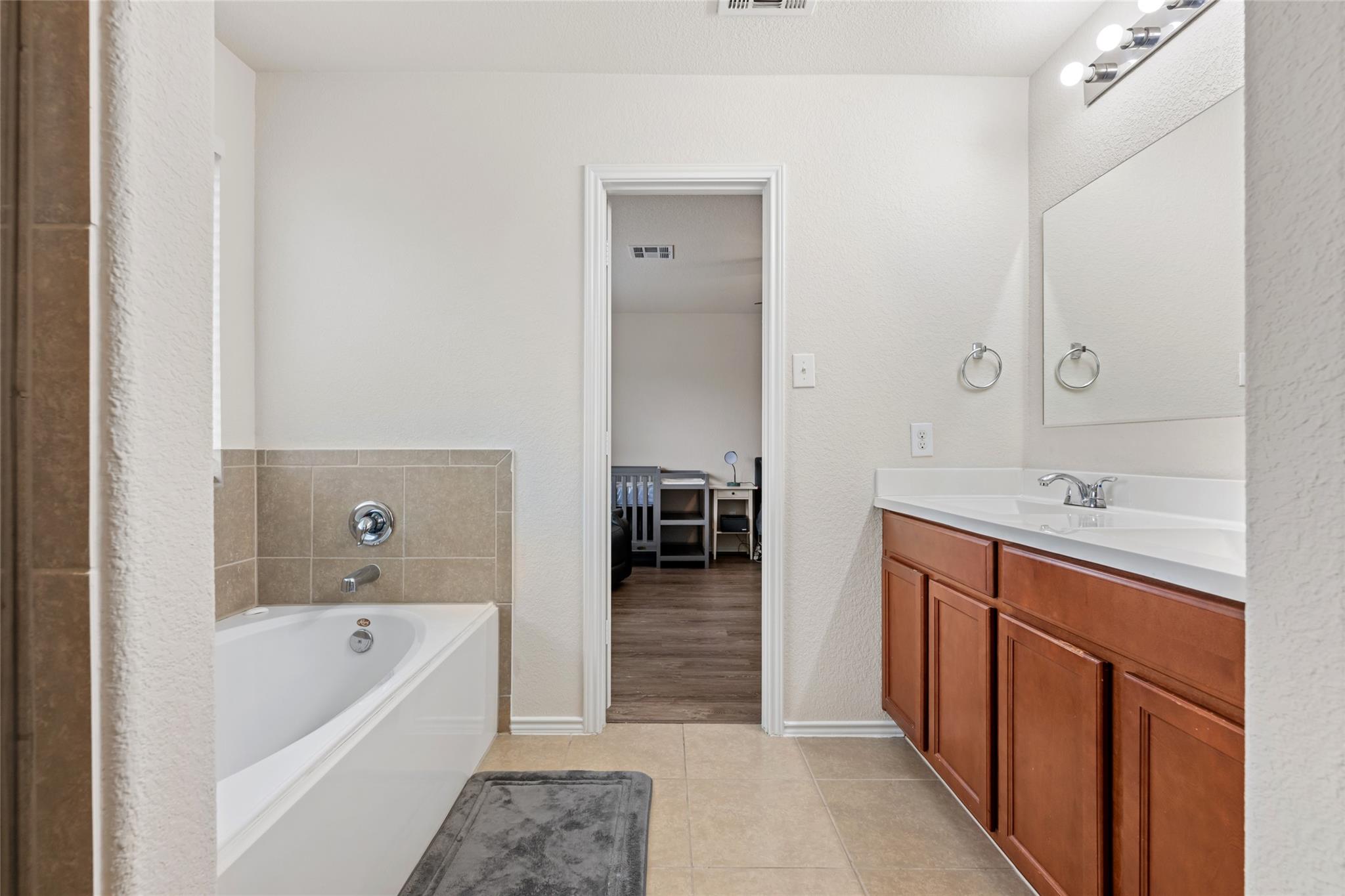 505 Circle Way # 6D, Jarrell, TX 76537