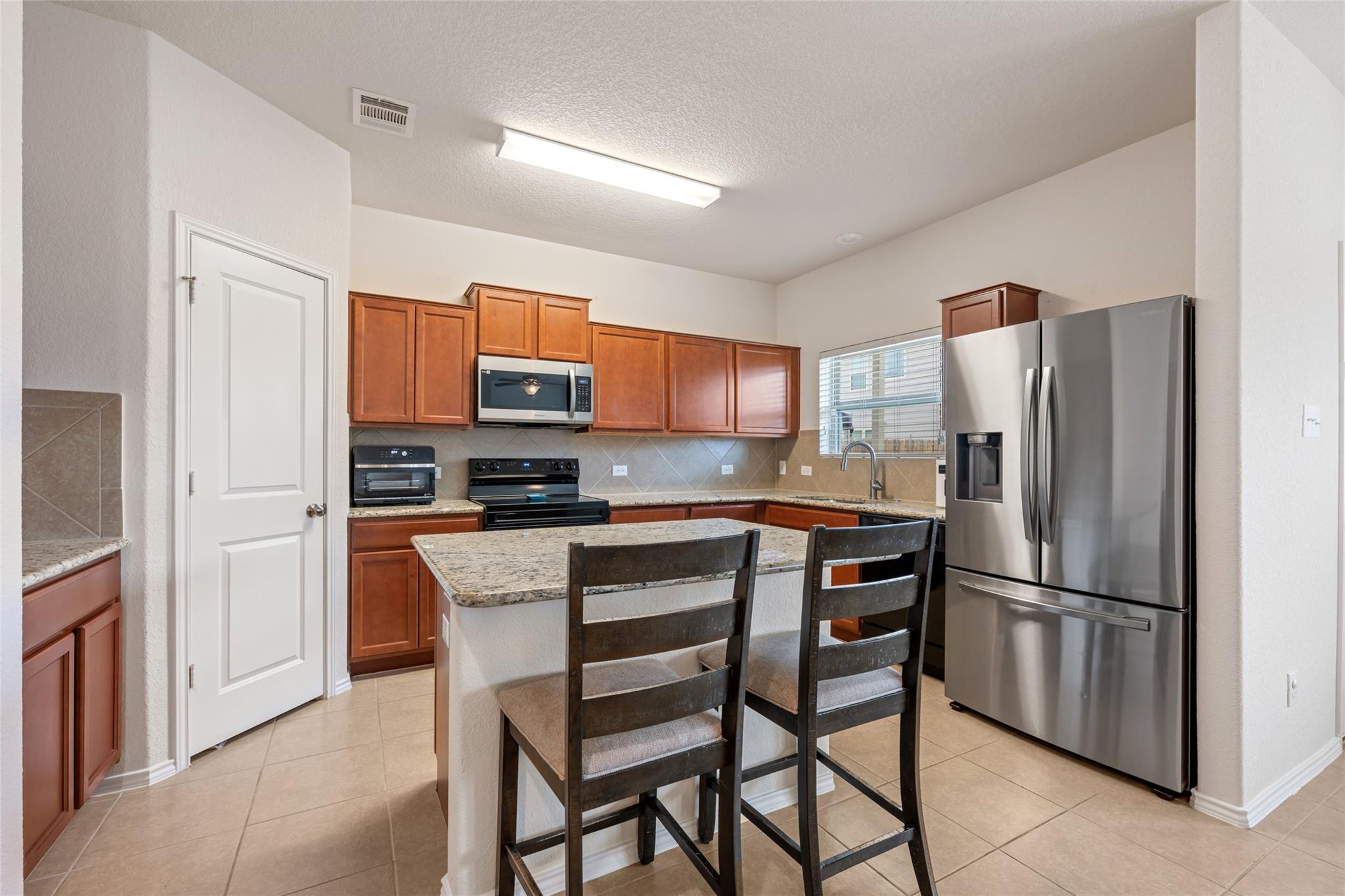 505 Circle Way # 6D, Jarrell, TX 76537