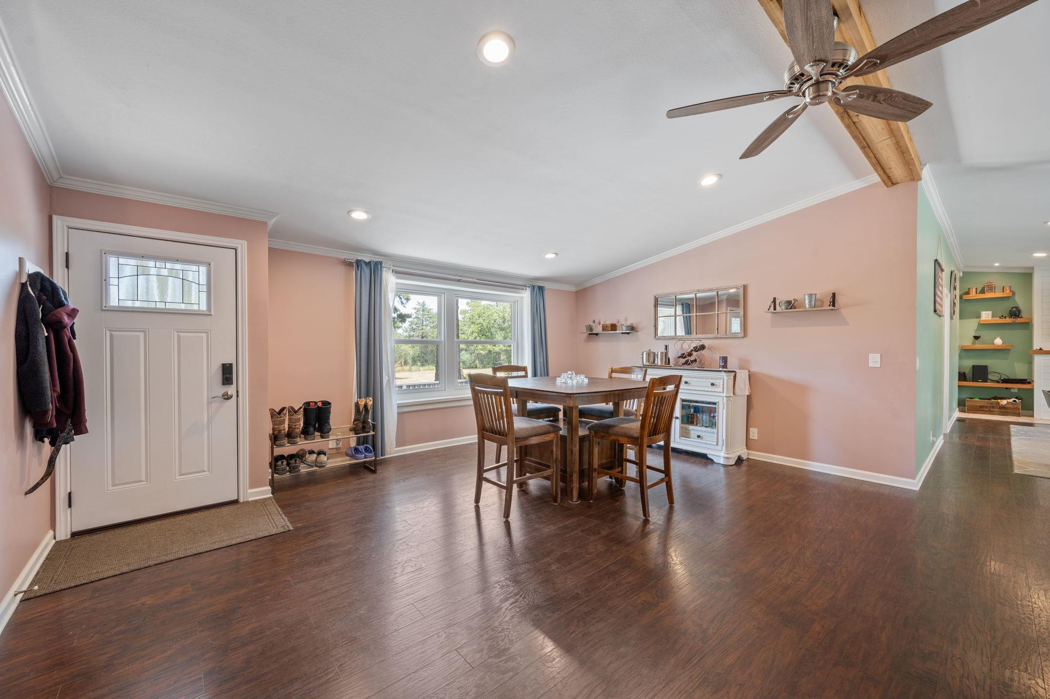 111 Scenic Farms Dr, McDade, TX 78650