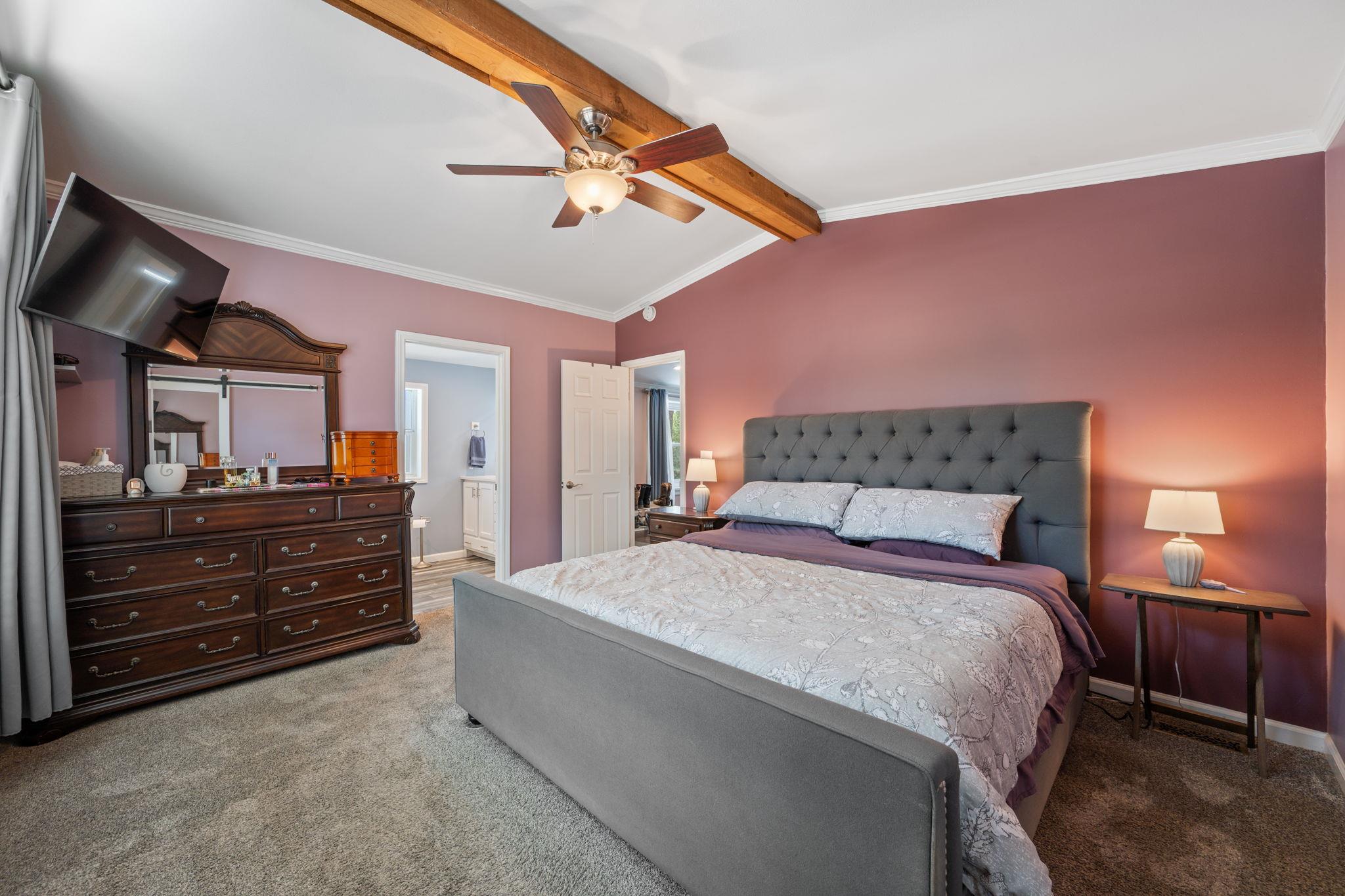 111 Scenic Farms Dr, McDade, TX 78650