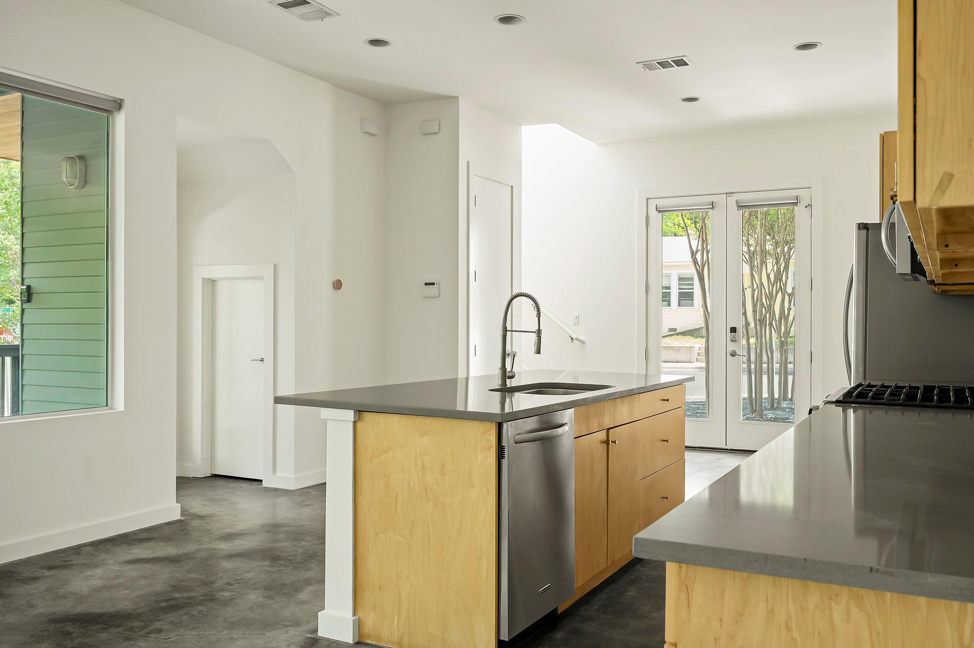 1302 S 5th St # B, Austin, TX 78704