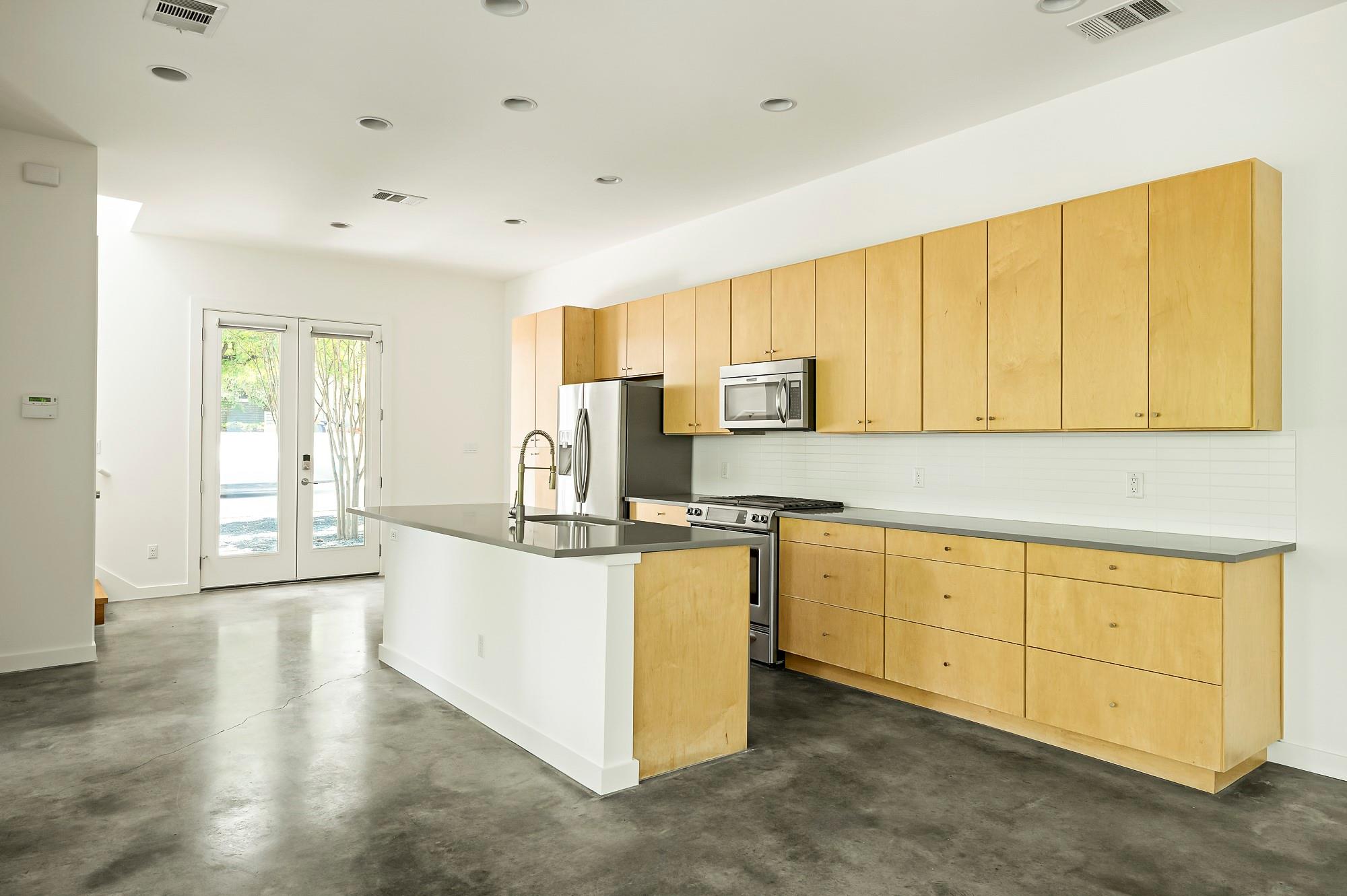 1302 S 5th St # B, Austin, TX 78704