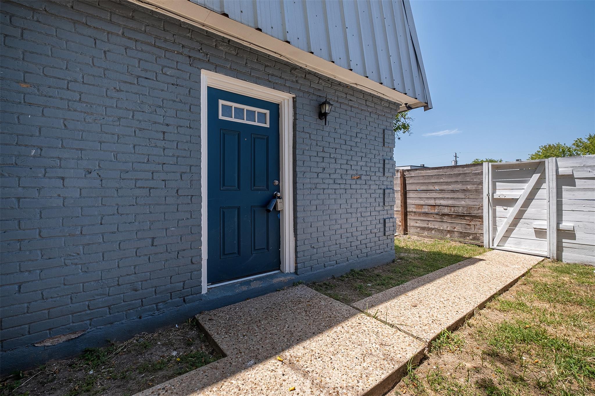 2217 Mission Hill Dr # C, Austin, TX 78741