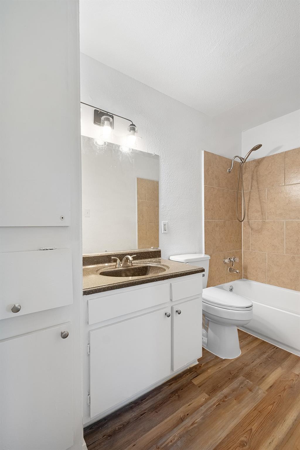 2217 Mission Hill Dr # C, Austin, TX 78741