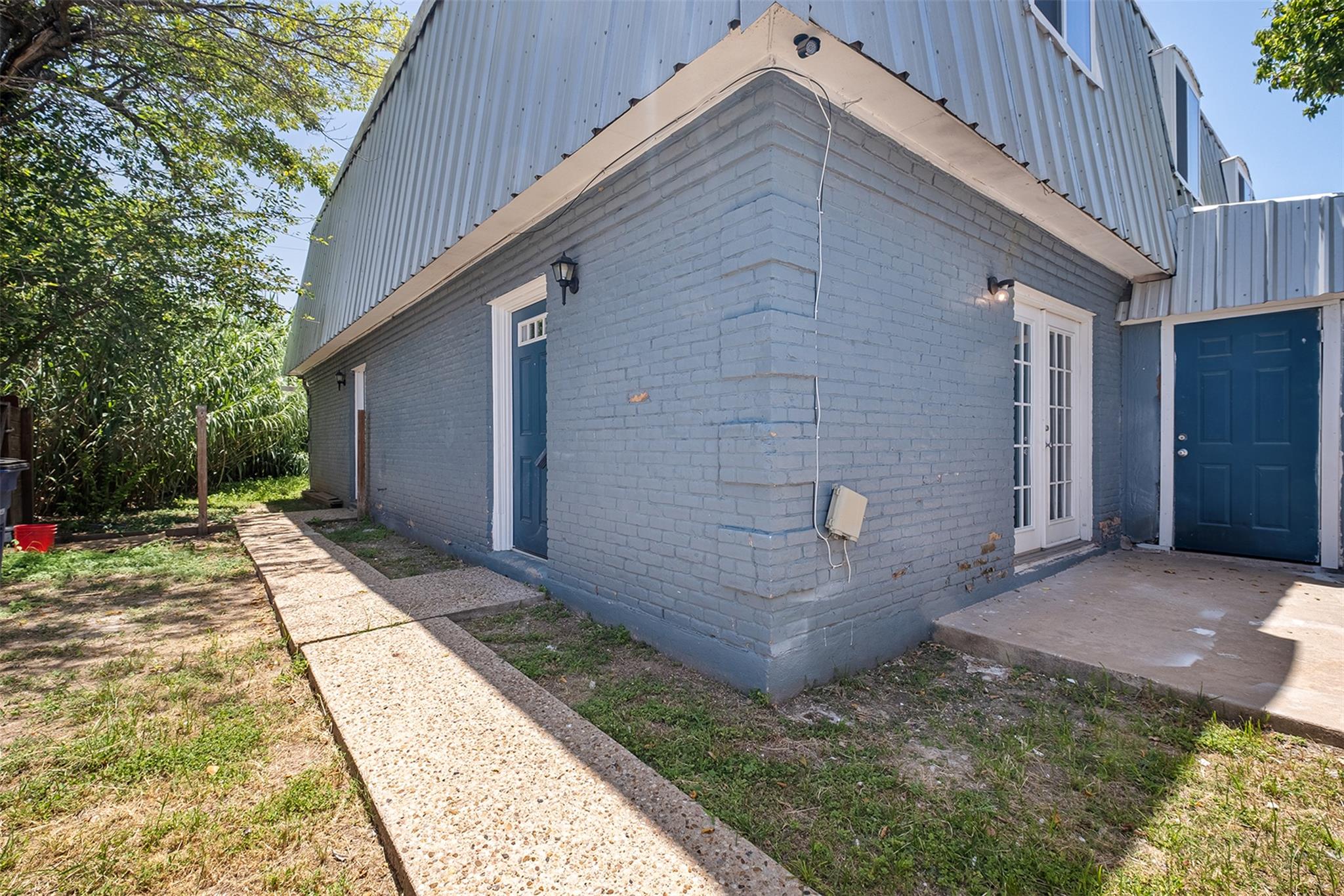 2217 Mission Hill Dr # C, Austin, TX 78741