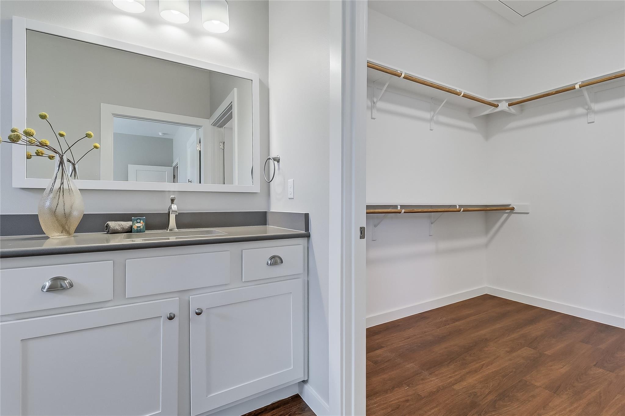 3 Brookmeadow Dr # B, Wimberley, TX 78676