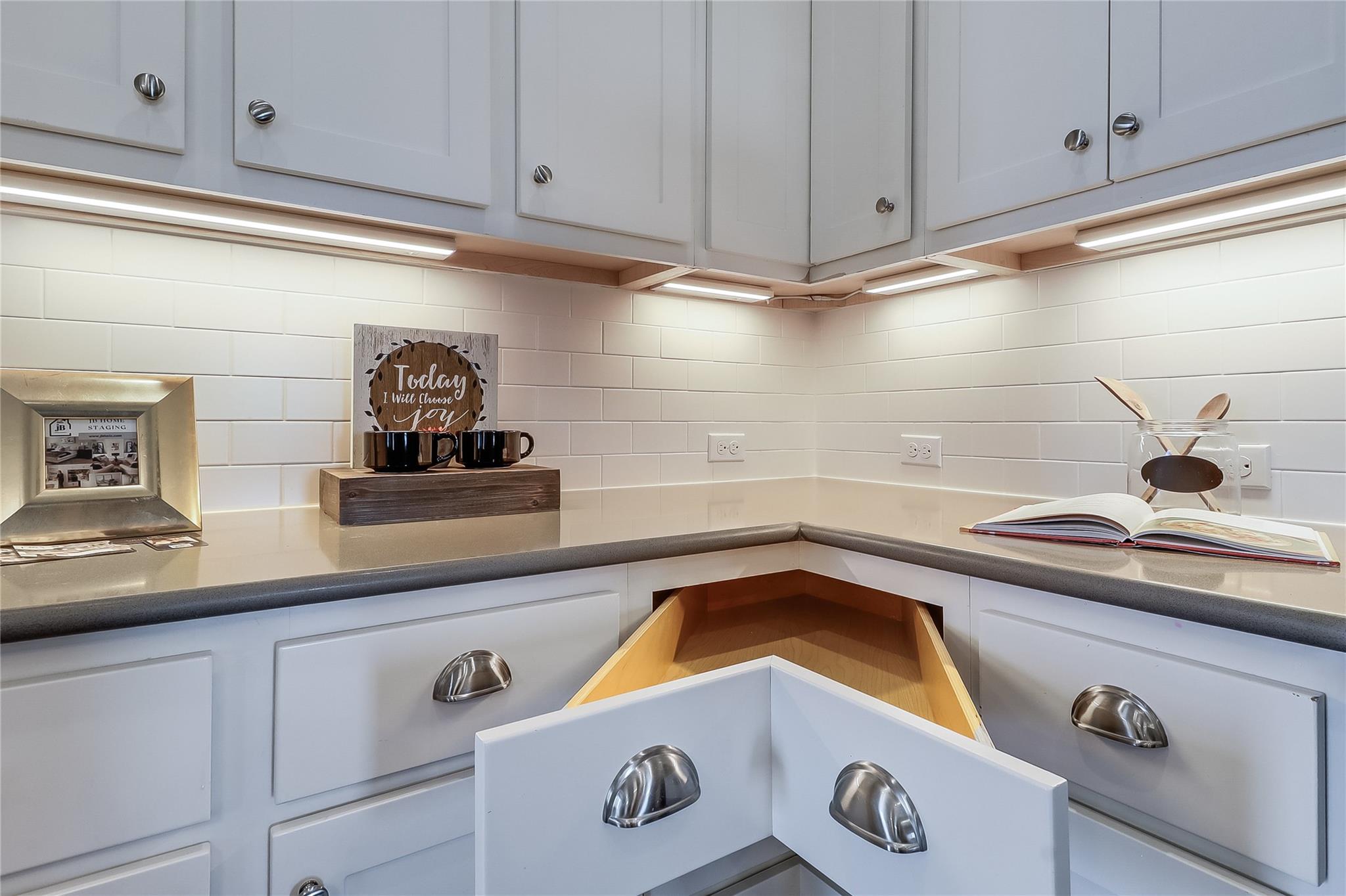 3 Brookmeadow Dr # B, Wimberley, TX 78676