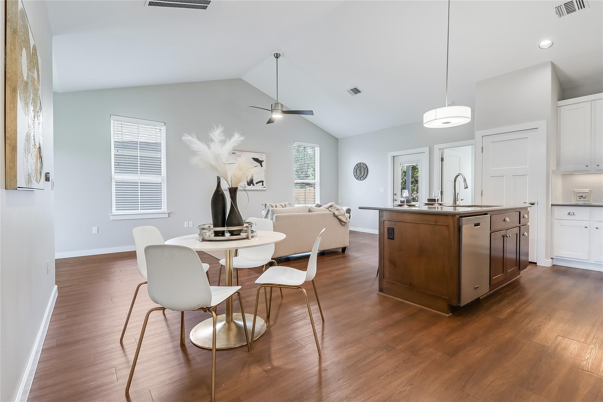 3 Brookmeadow Dr # B, Wimberley, TX 78676