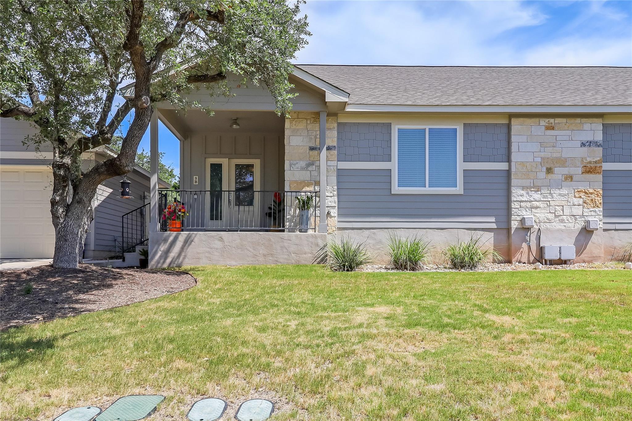 3 Brookmeadow Dr # B, Woodcreek, TX 78676