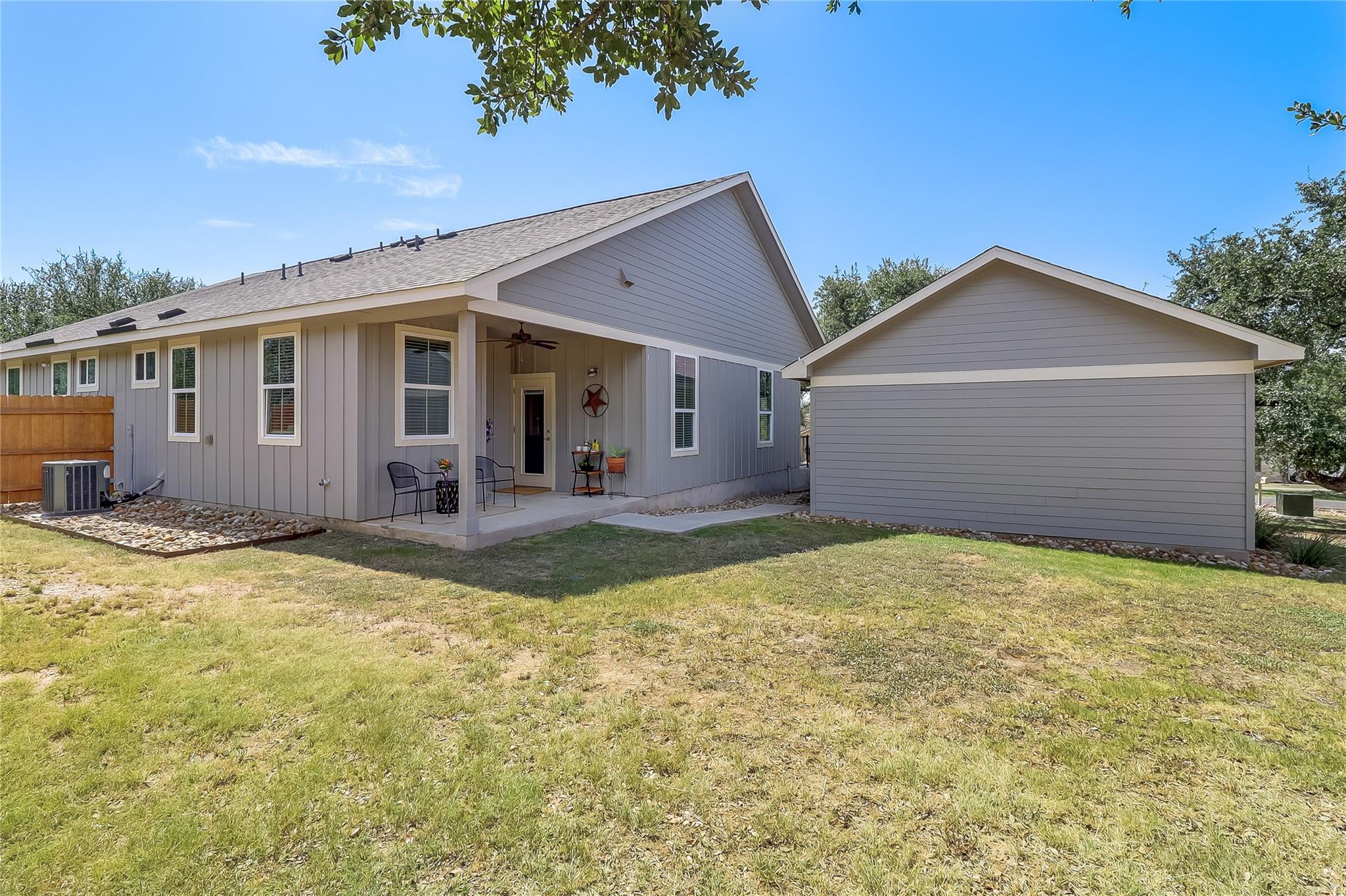 3 Brookmeadow Dr # B, Wimberley, TX 78676