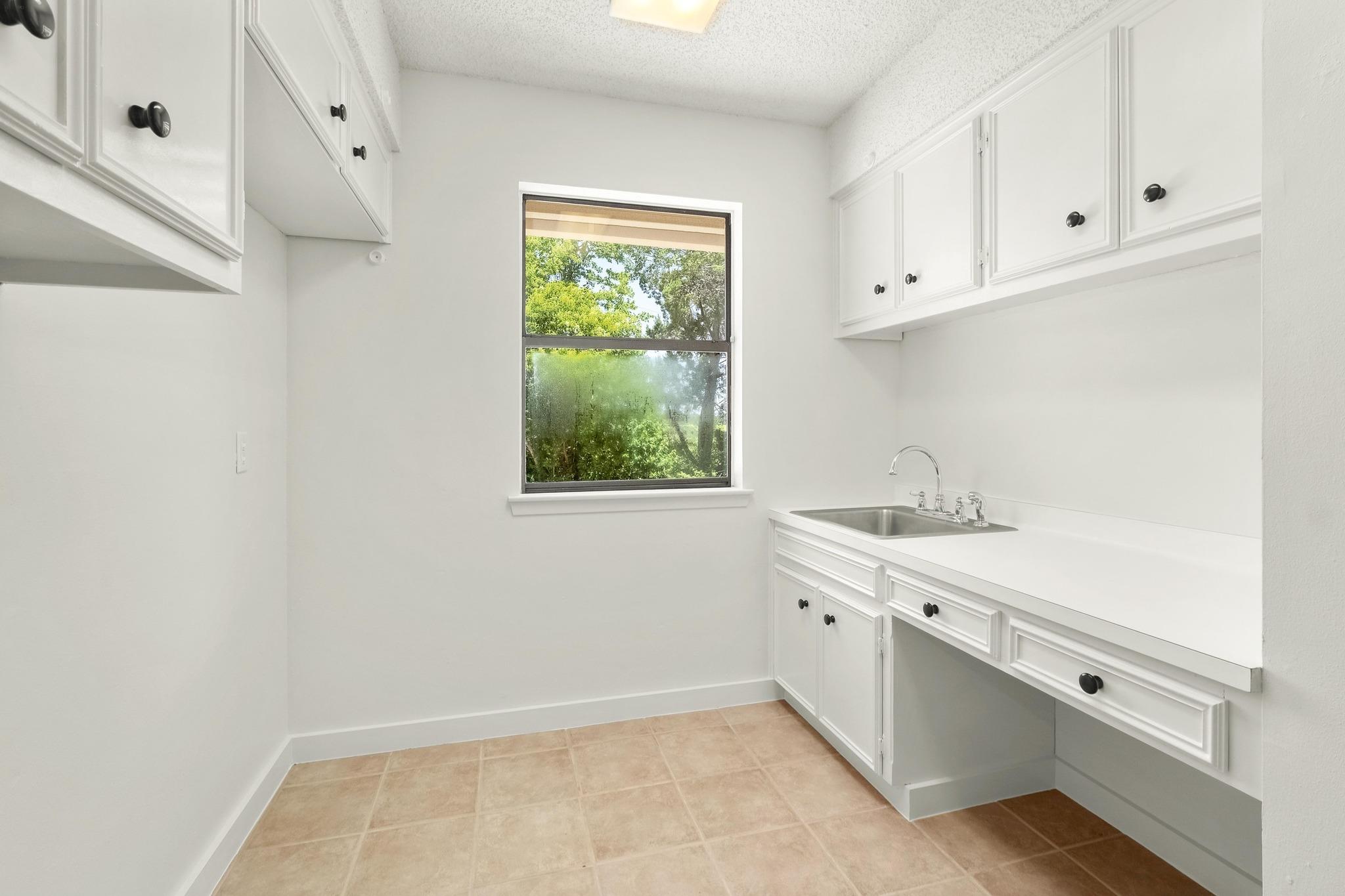 9602 Petite Cove II, Austin, TX 78750