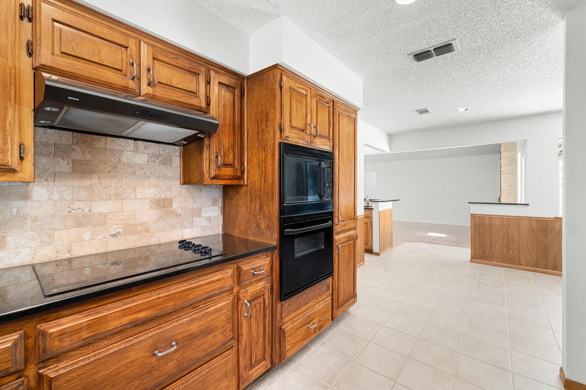 9602 Petite Cove II, Austin, TX 78750