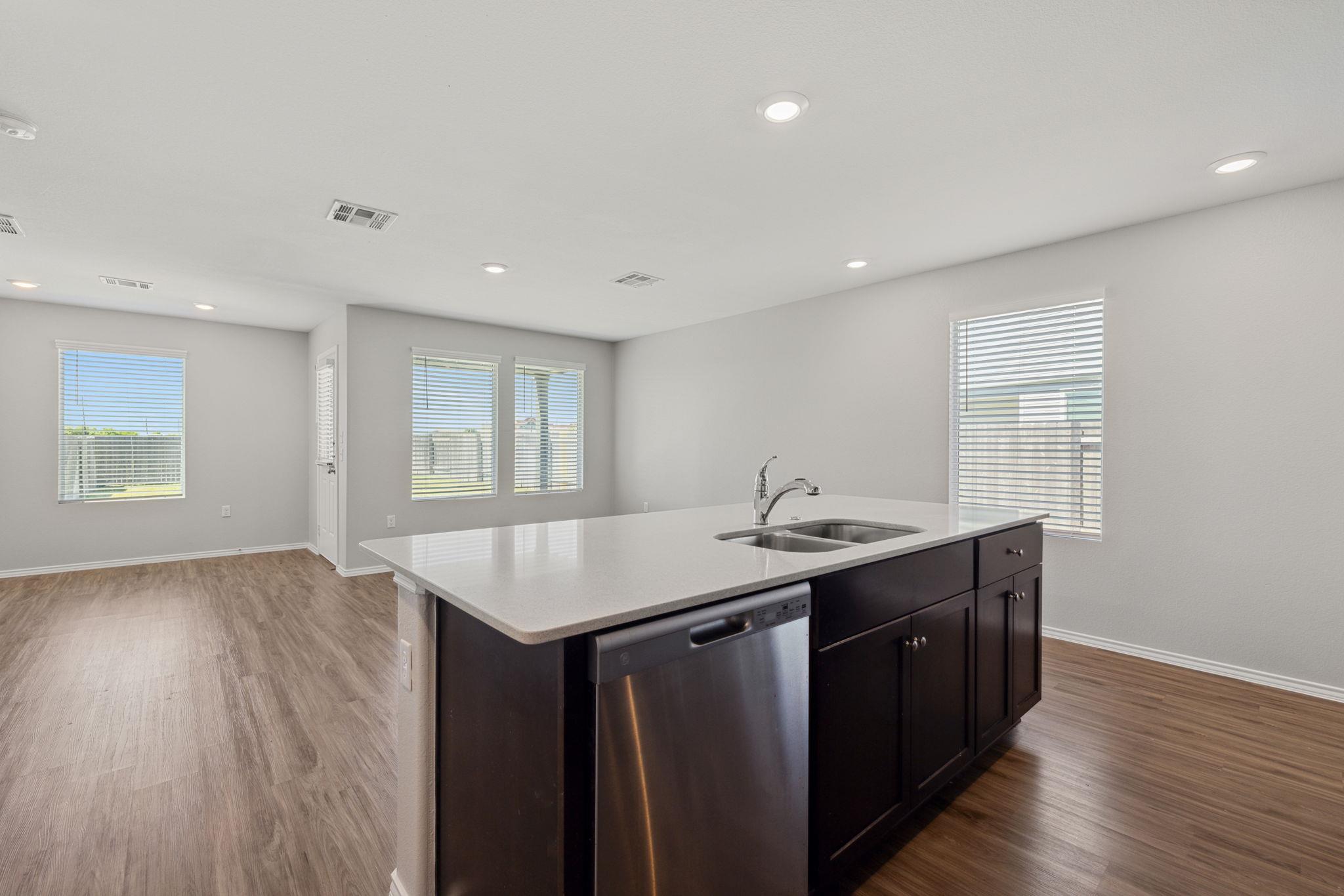 12101 Short Leaf Path, Del Valle, TX 78617