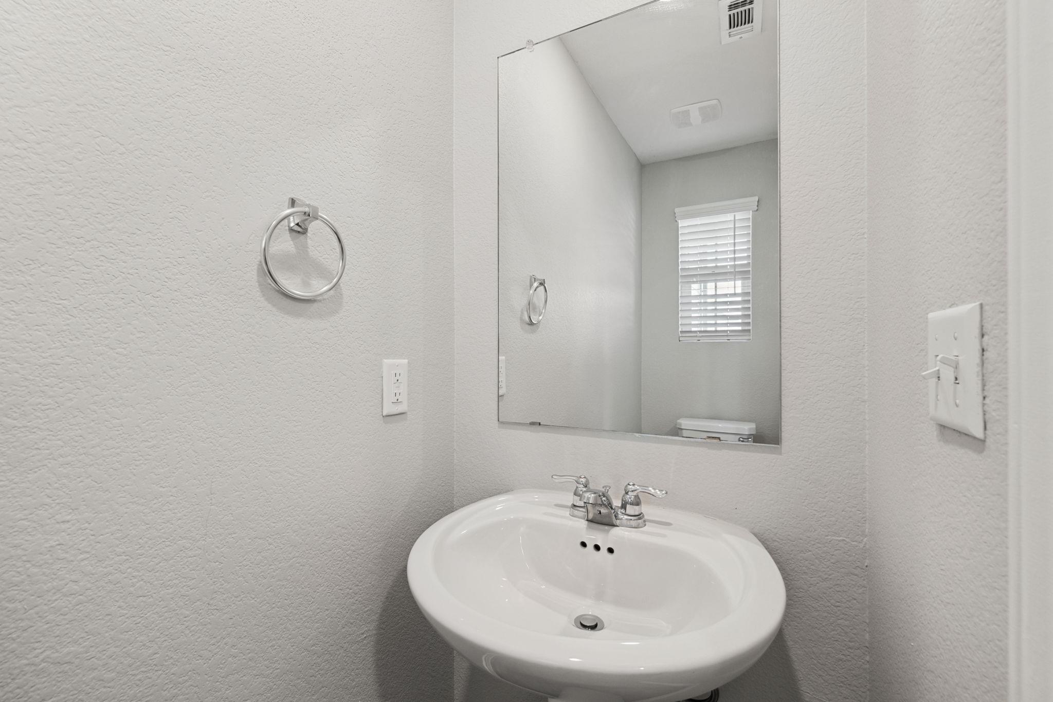 12101 Short Leaf Path, Del Valle, TX 78617