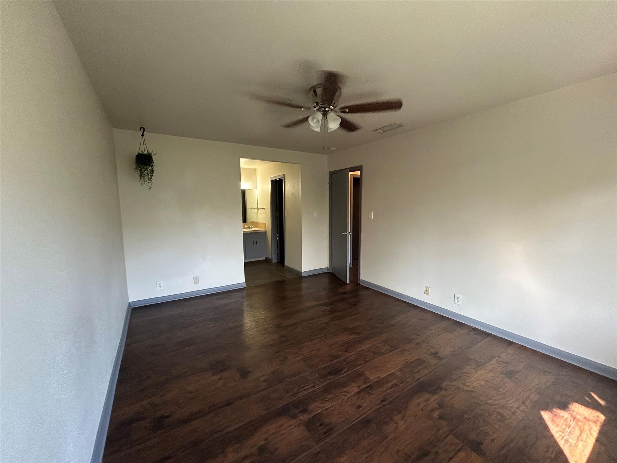 2105 Wordsworth Dr, Austin, TX 78704