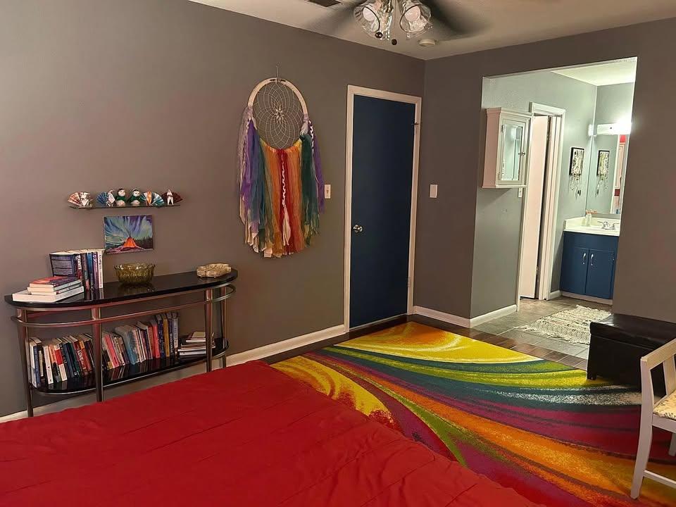 2105 Wordsworth Dr, Austin, TX 78704