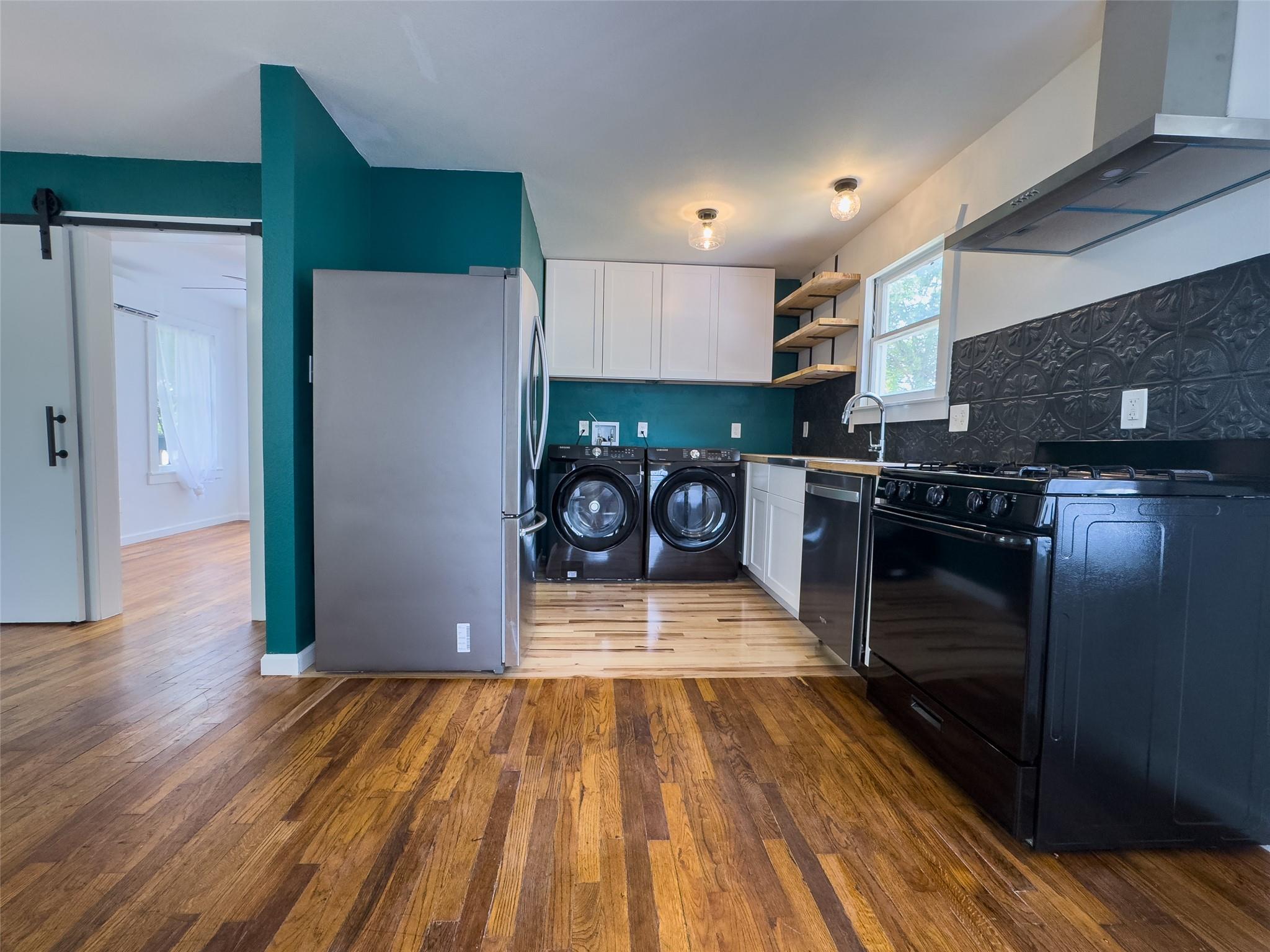 1148 Gunter St # A & B, Austin, TX 78721
