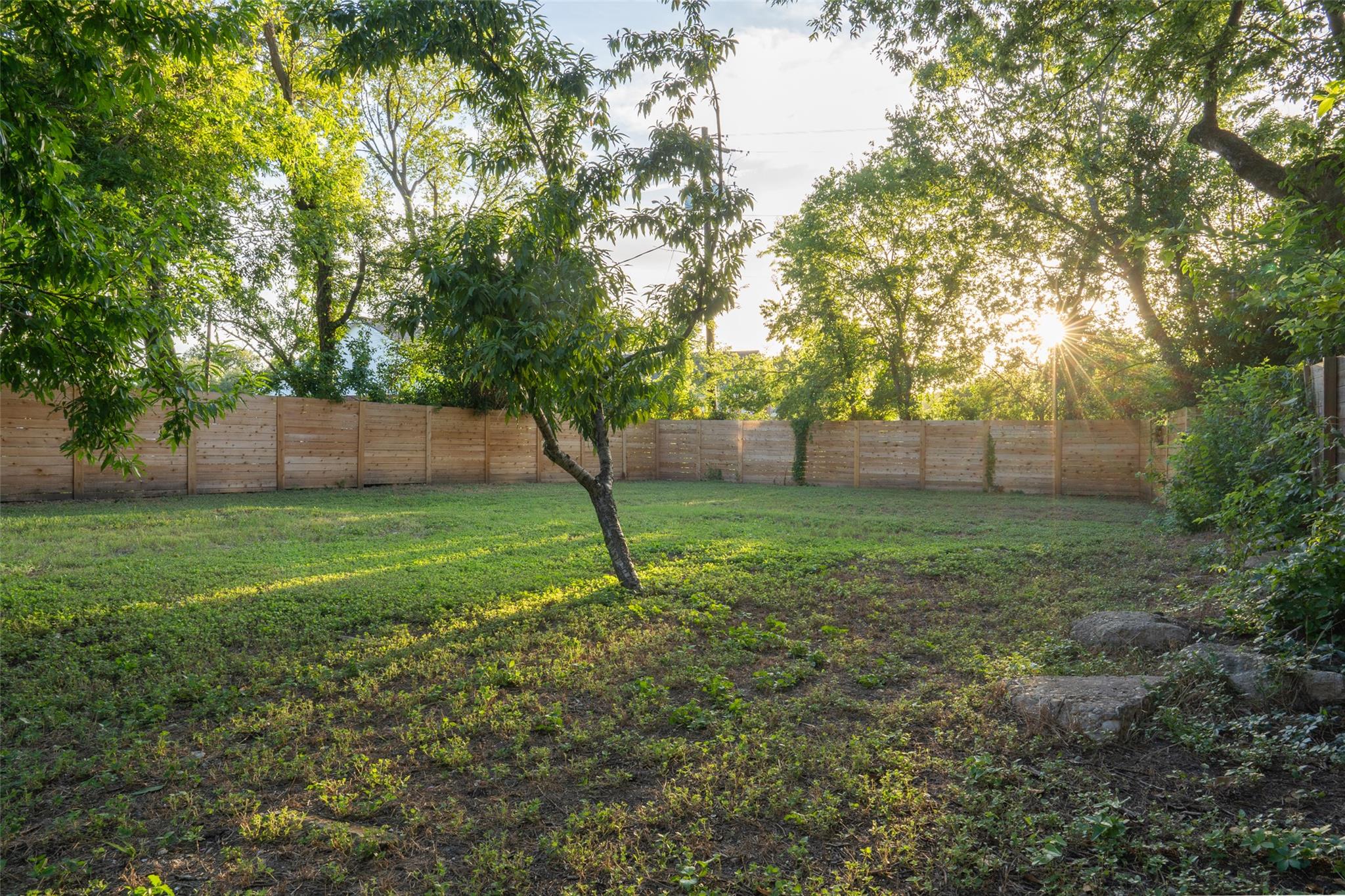 1148 Gunter St # A & B, Austin, TX 78721