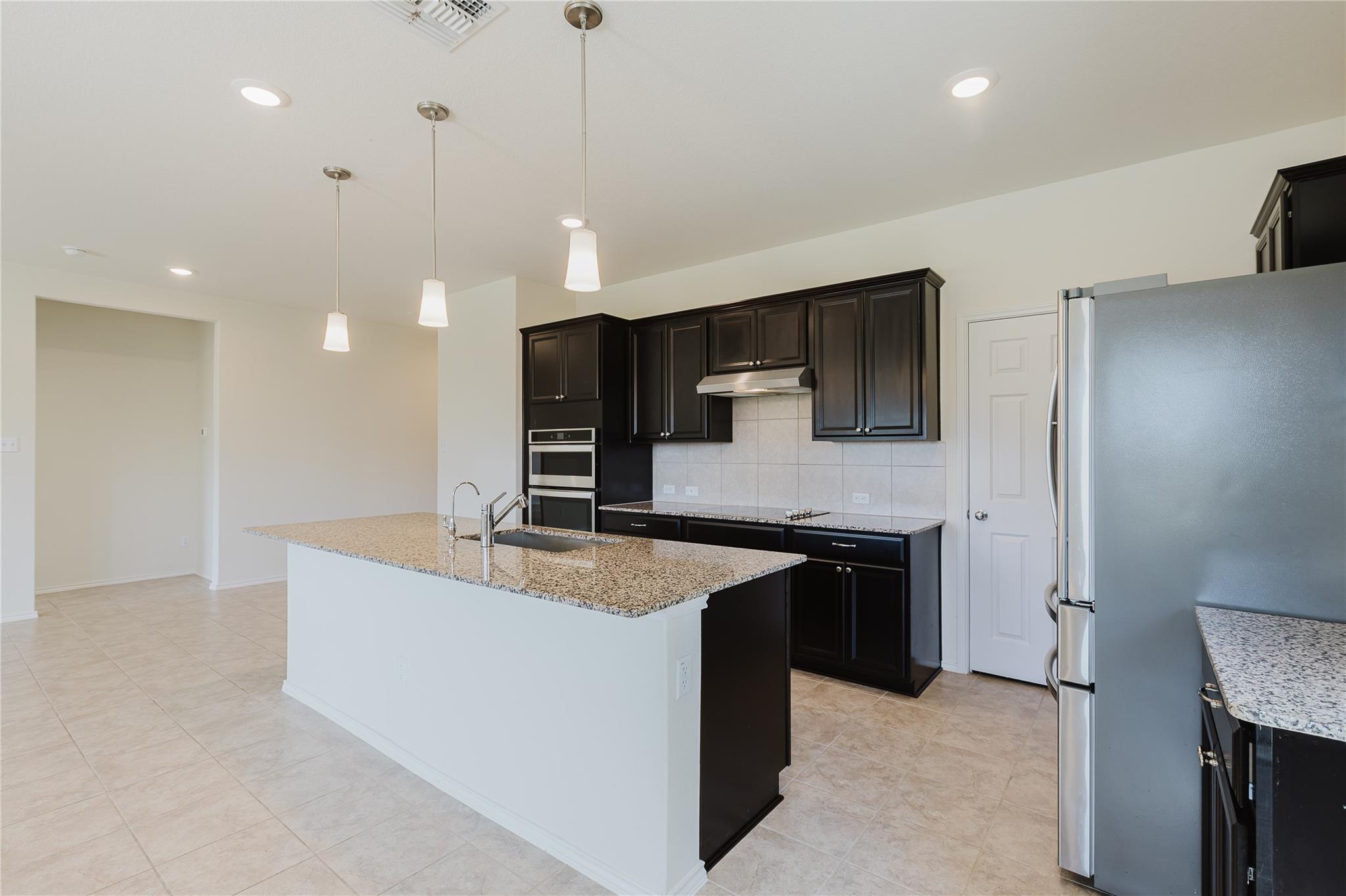 529 Gray Hawk Rdg, Leander, TX 78641