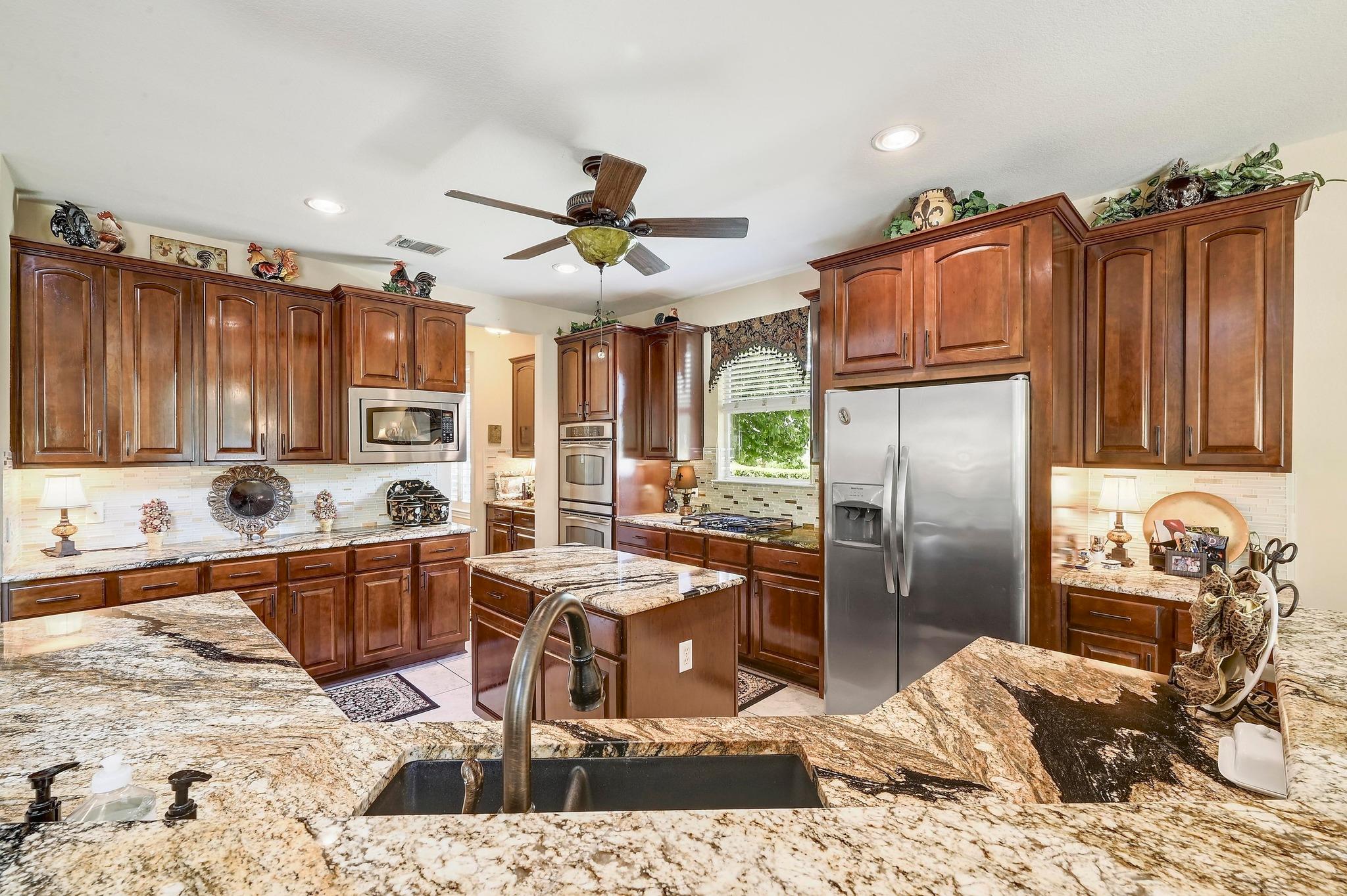 111 Whitley Dr, Austin, TX 78738