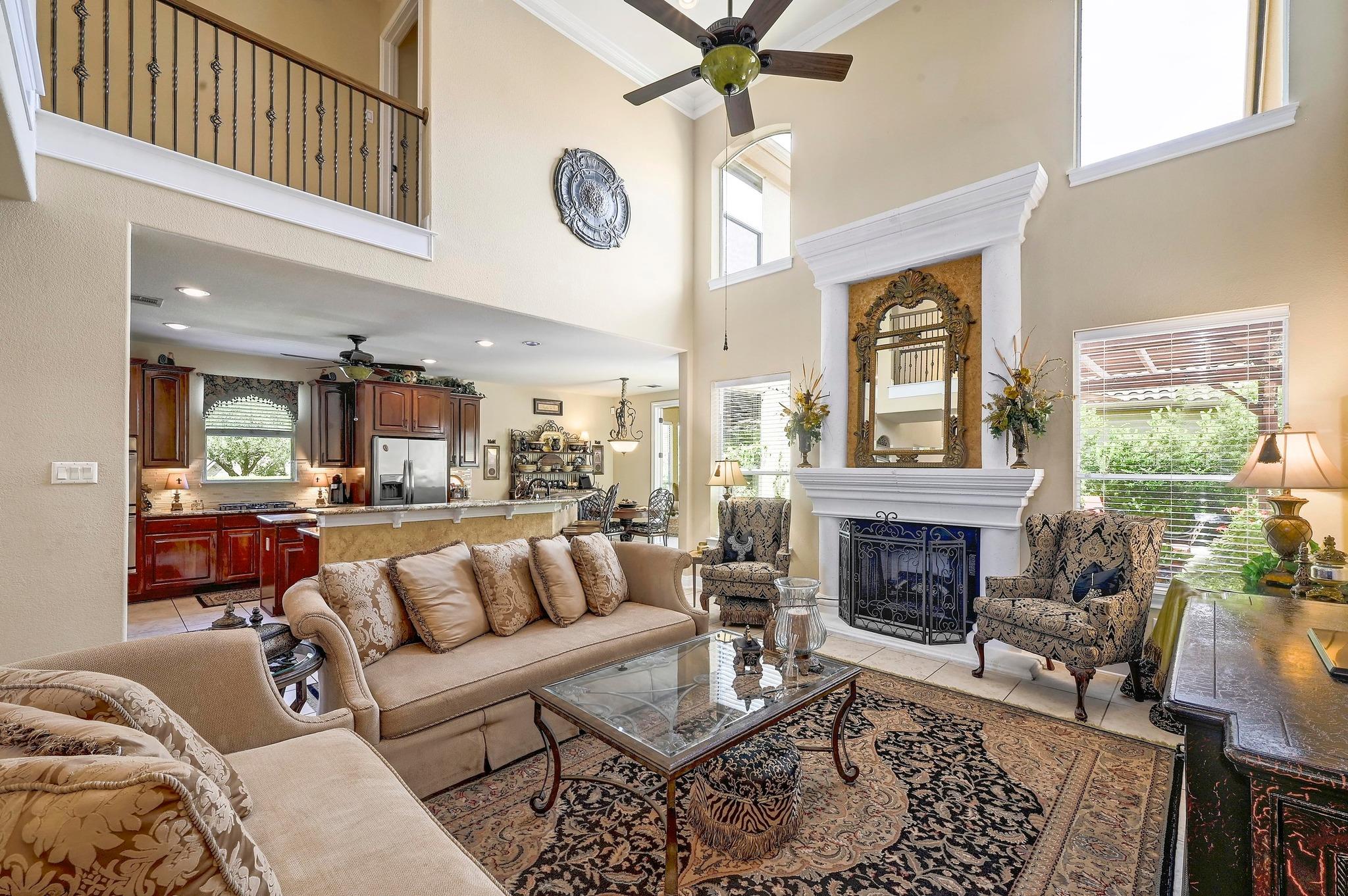 111 Whitley Dr, Austin, TX 78738