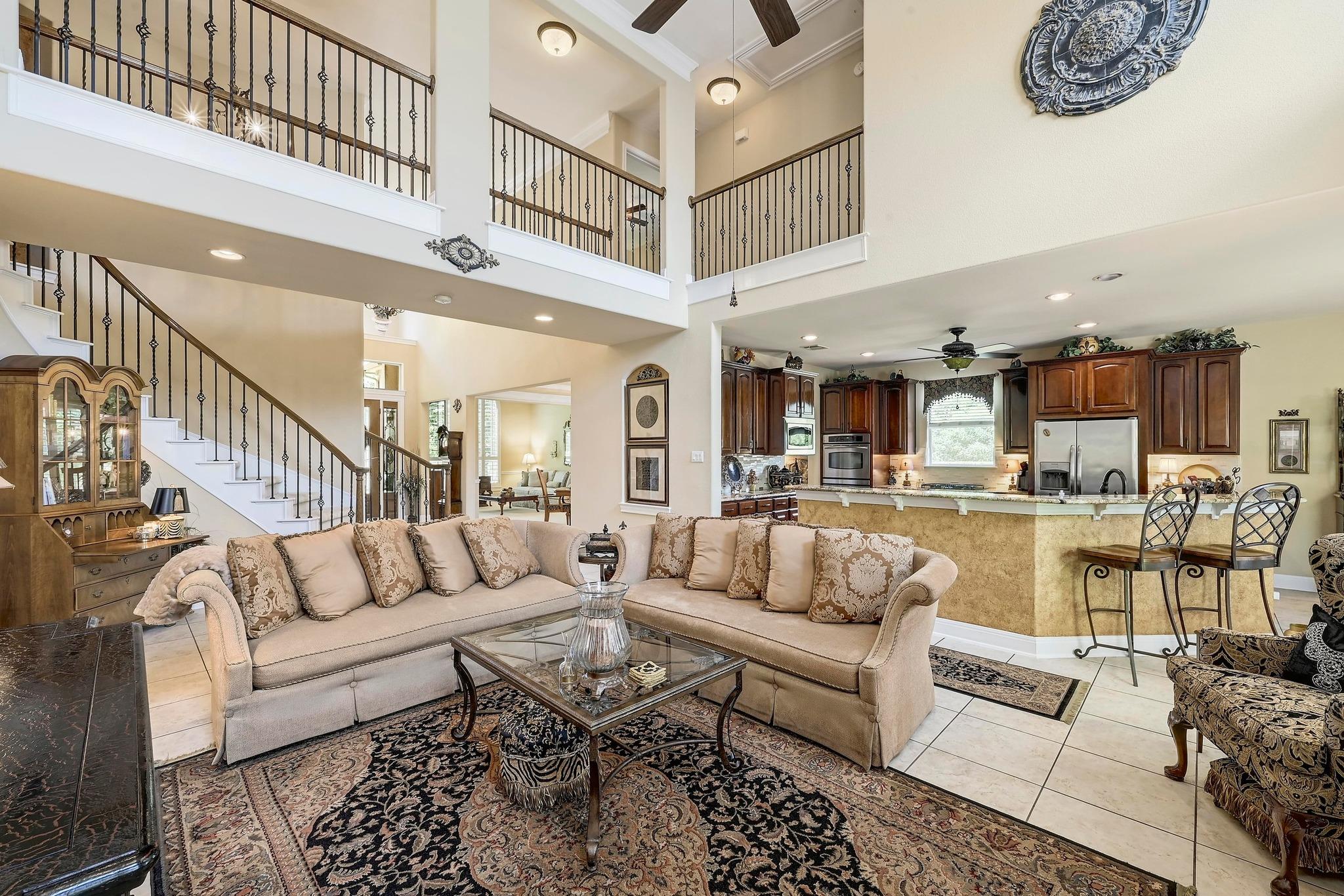 111 Whitley Dr, Austin, TX 78738