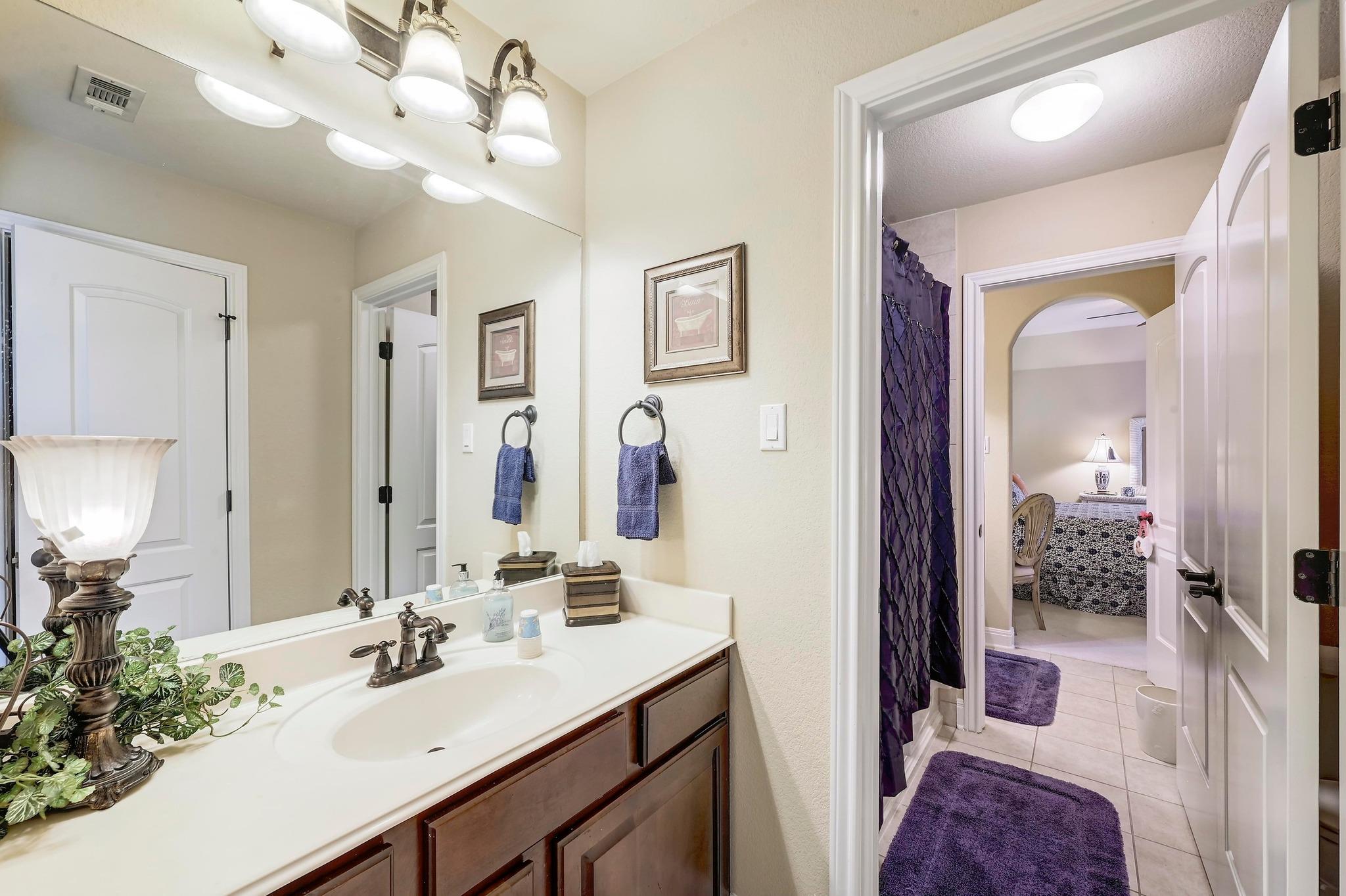 111 Whitley Dr, Austin, TX 78738