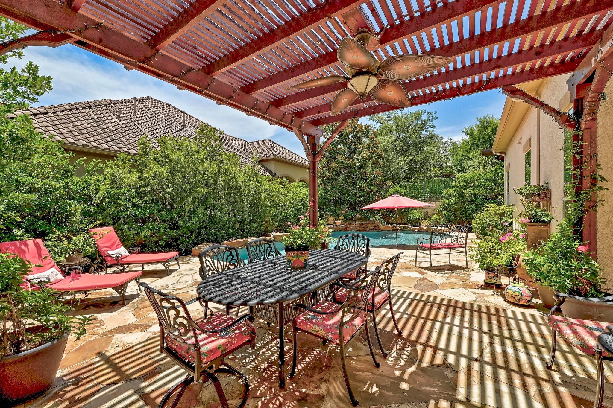 111 Whitley Dr, Austin, TX 78738