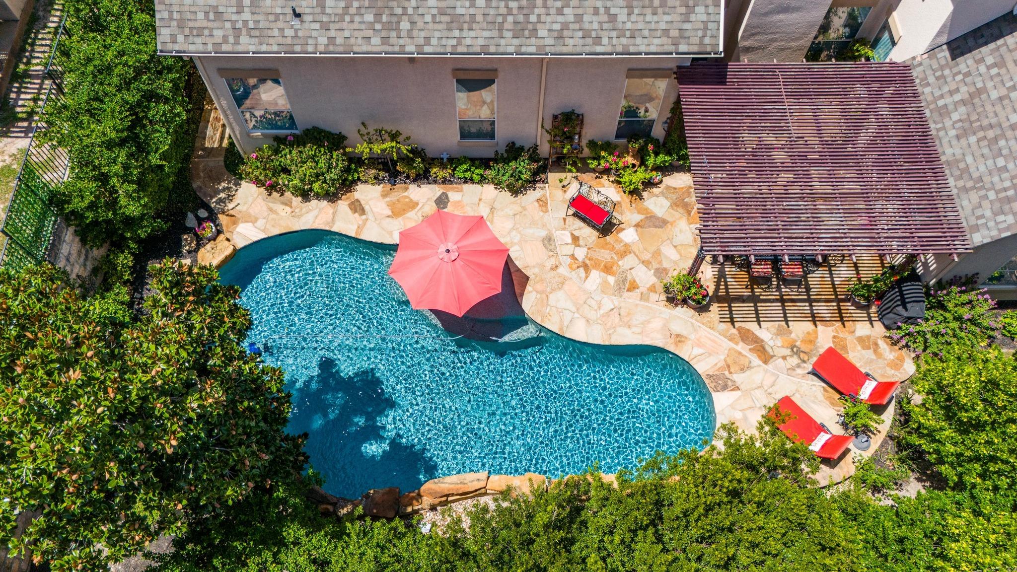 111 Whitley Dr, Austin, TX 78738