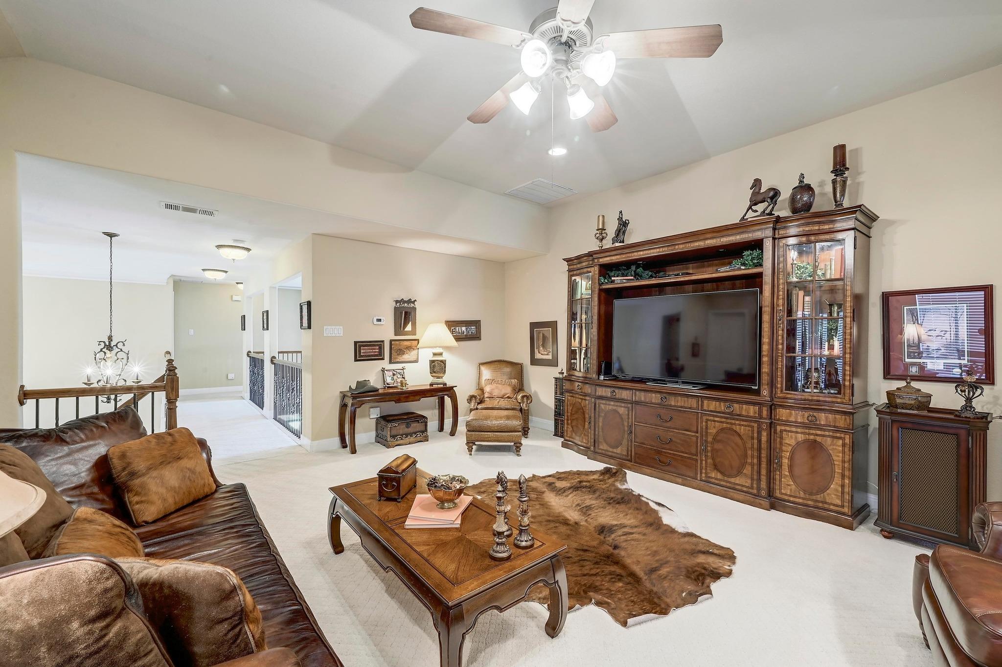 111 Whitley Dr, Austin, TX 78738