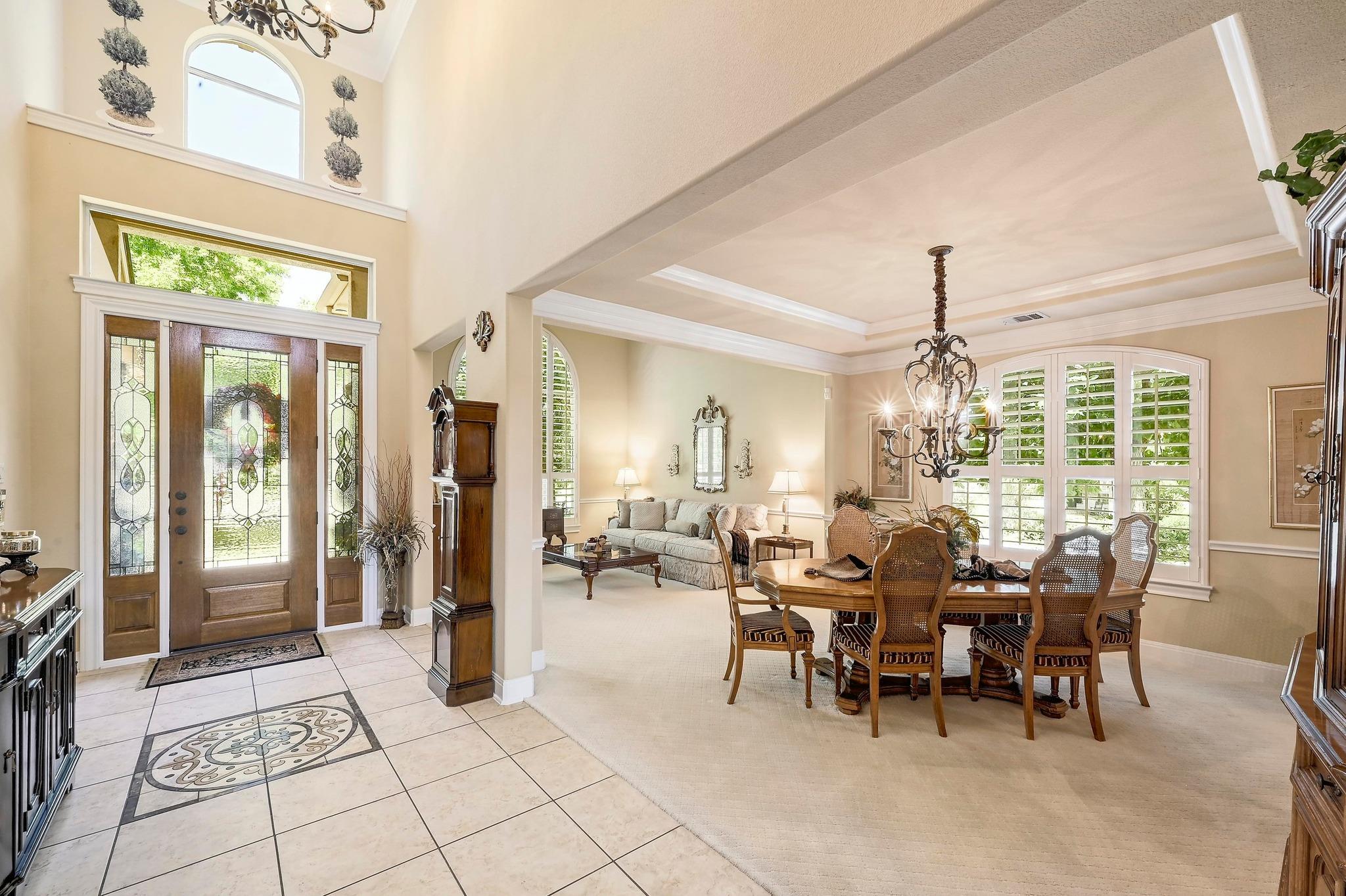 111 Whitley Dr, Austin, TX 78738