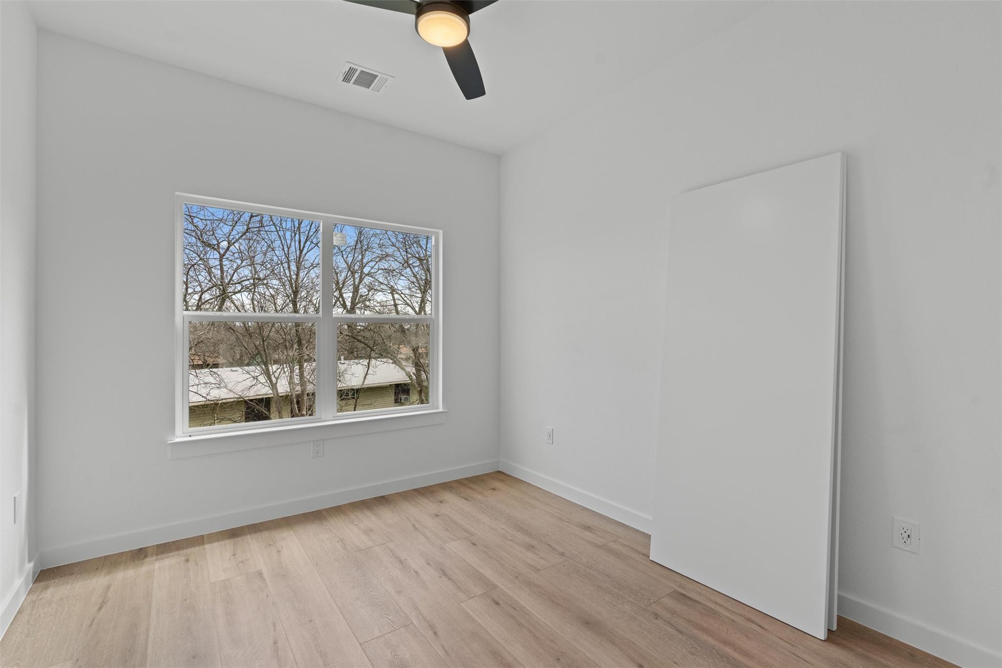 5603 Manor Rd # B, Austin, TX 78723