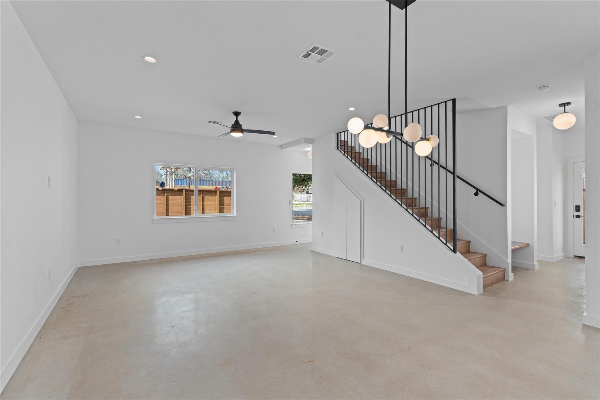 5603 Manor Rd # B, Austin, TX 78723