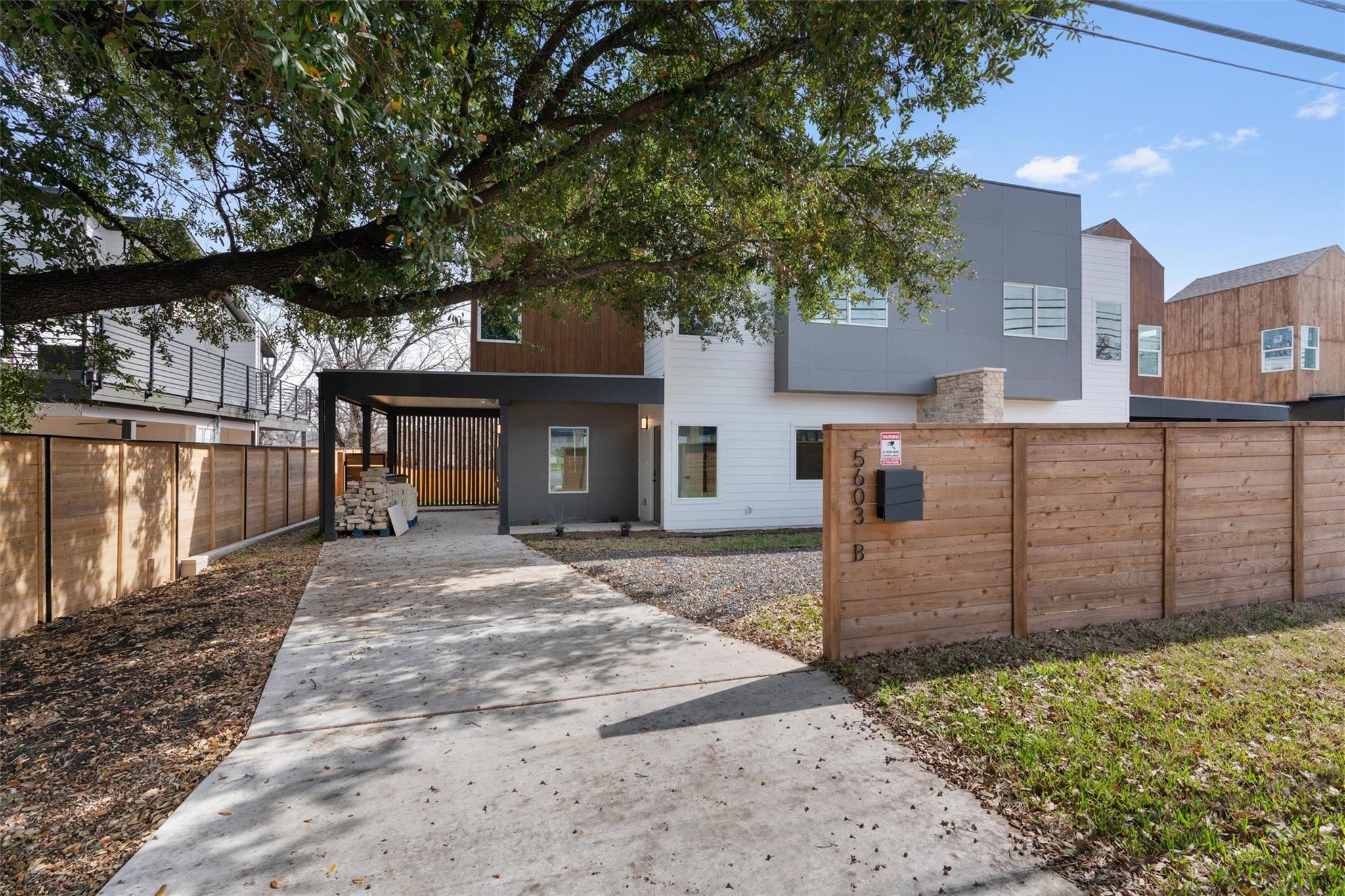 5603 Manor Rd # B, Austin, TX 78723