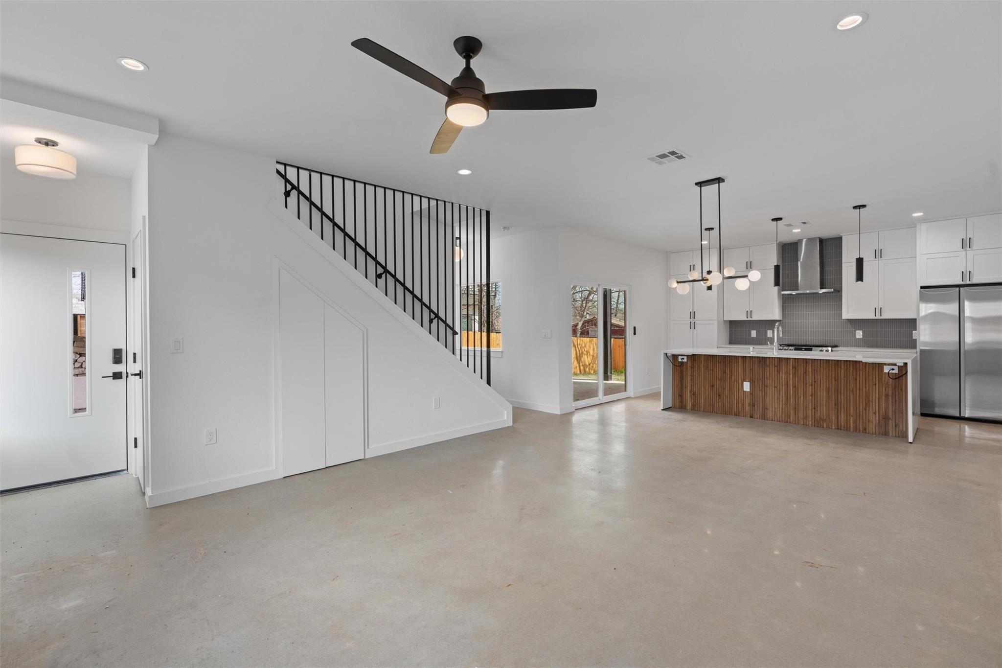 5603 Manor Rd # B, Austin, TX 78723
