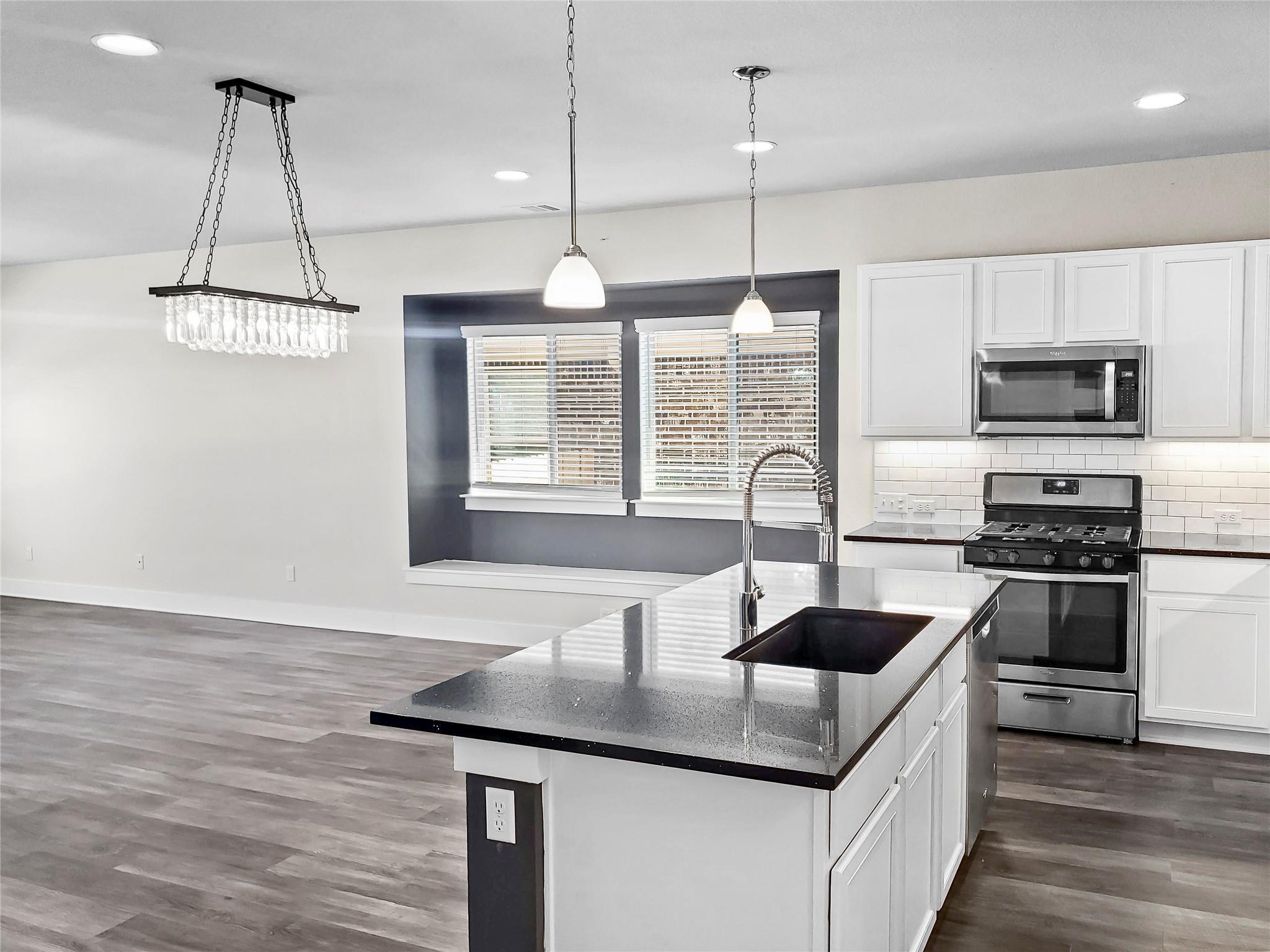 551 Tanda Ln, Hutto, TX 78634