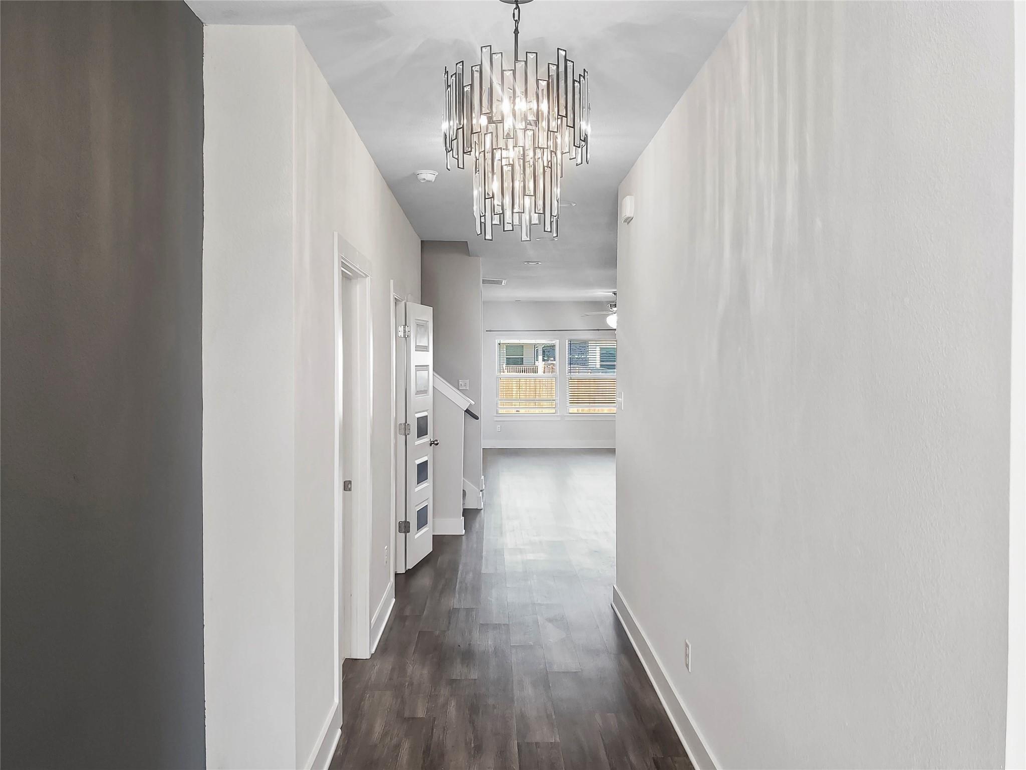 551 Tanda Ln, Hutto, TX 78634