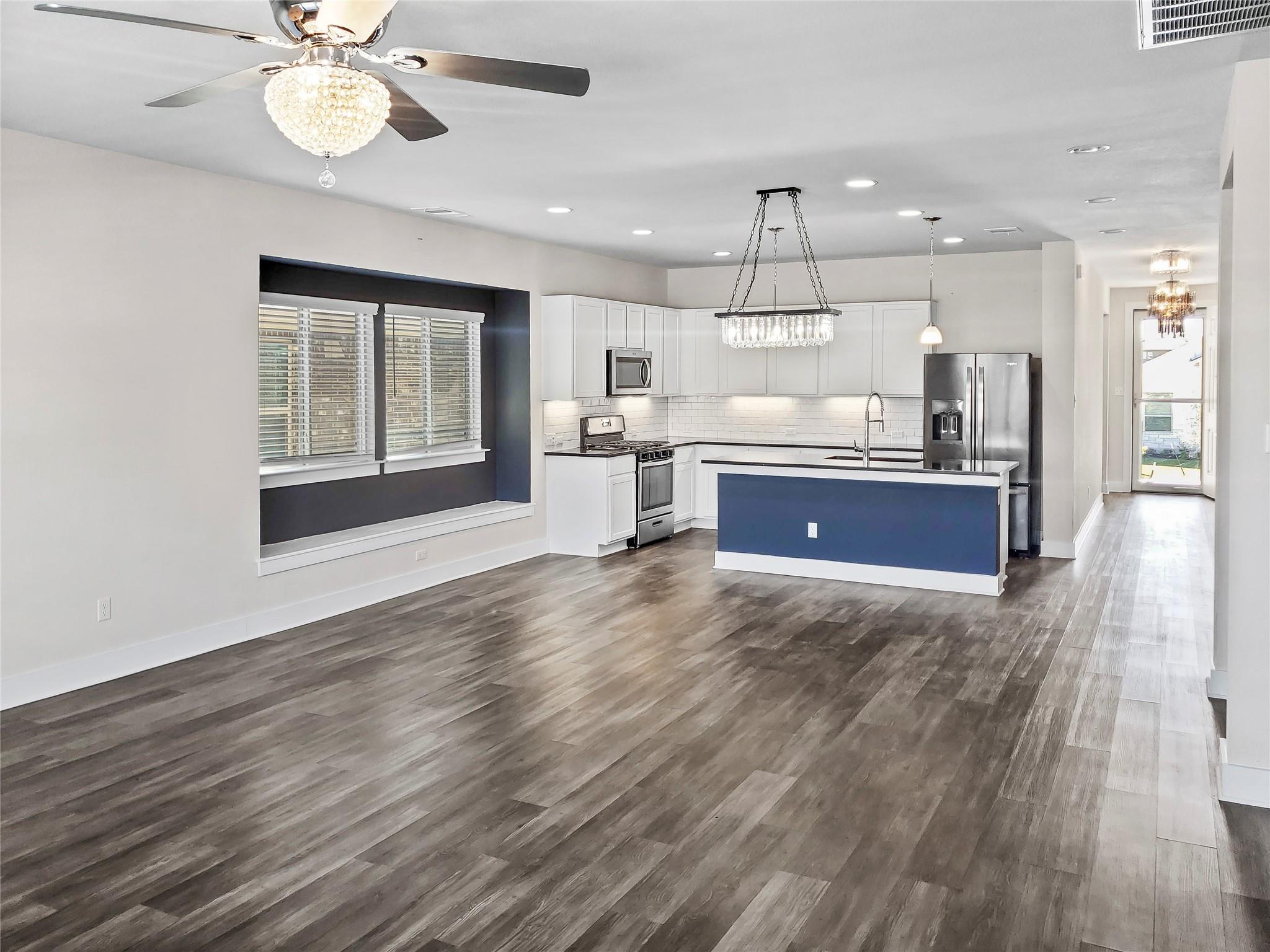 551 Tanda Ln, Hutto, TX 78634