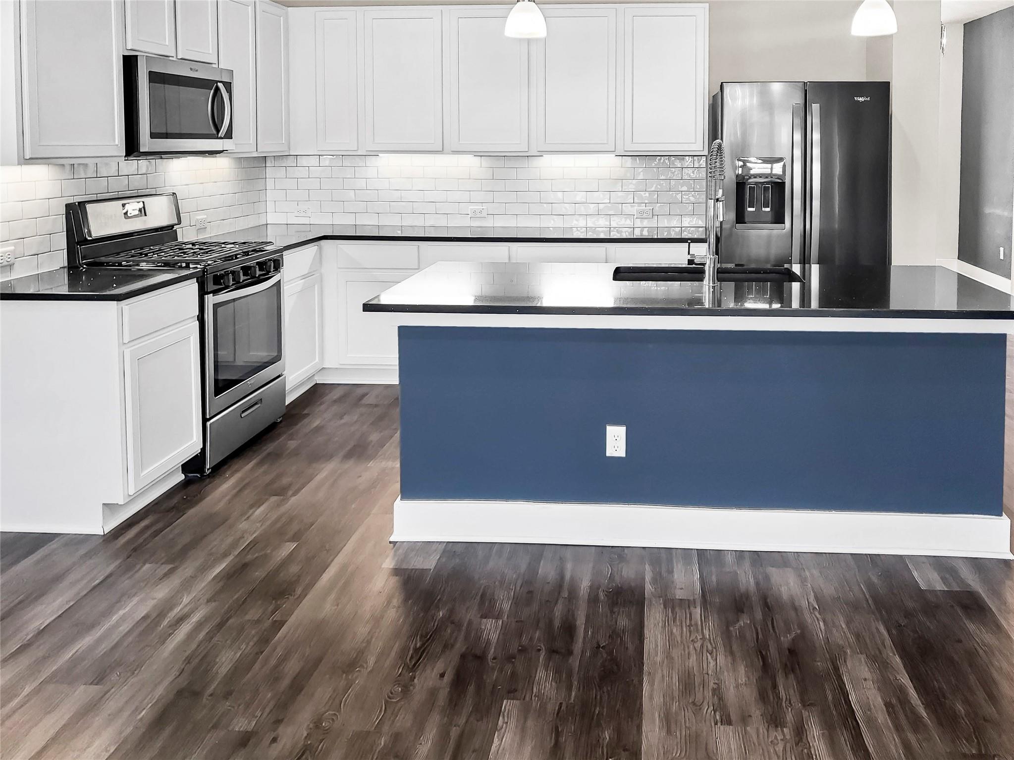 551 Tanda Ln, Hutto, TX 78634