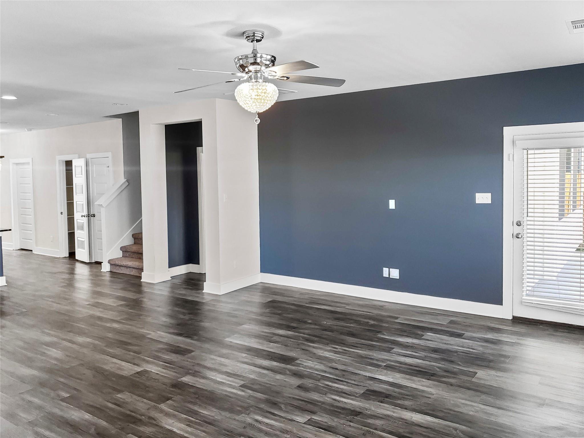 551 Tanda Ln, Hutto, TX 78634