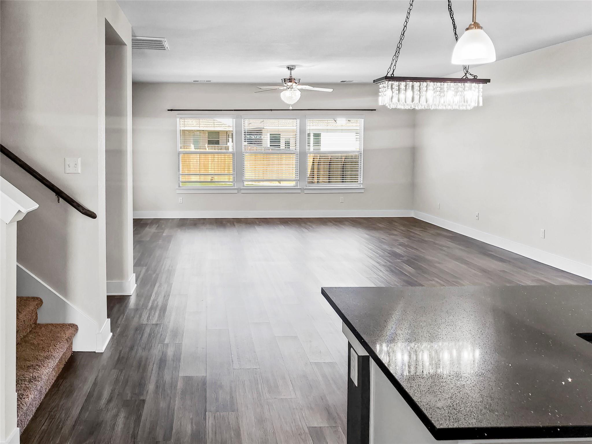 551 Tanda Ln, Hutto, TX 78634